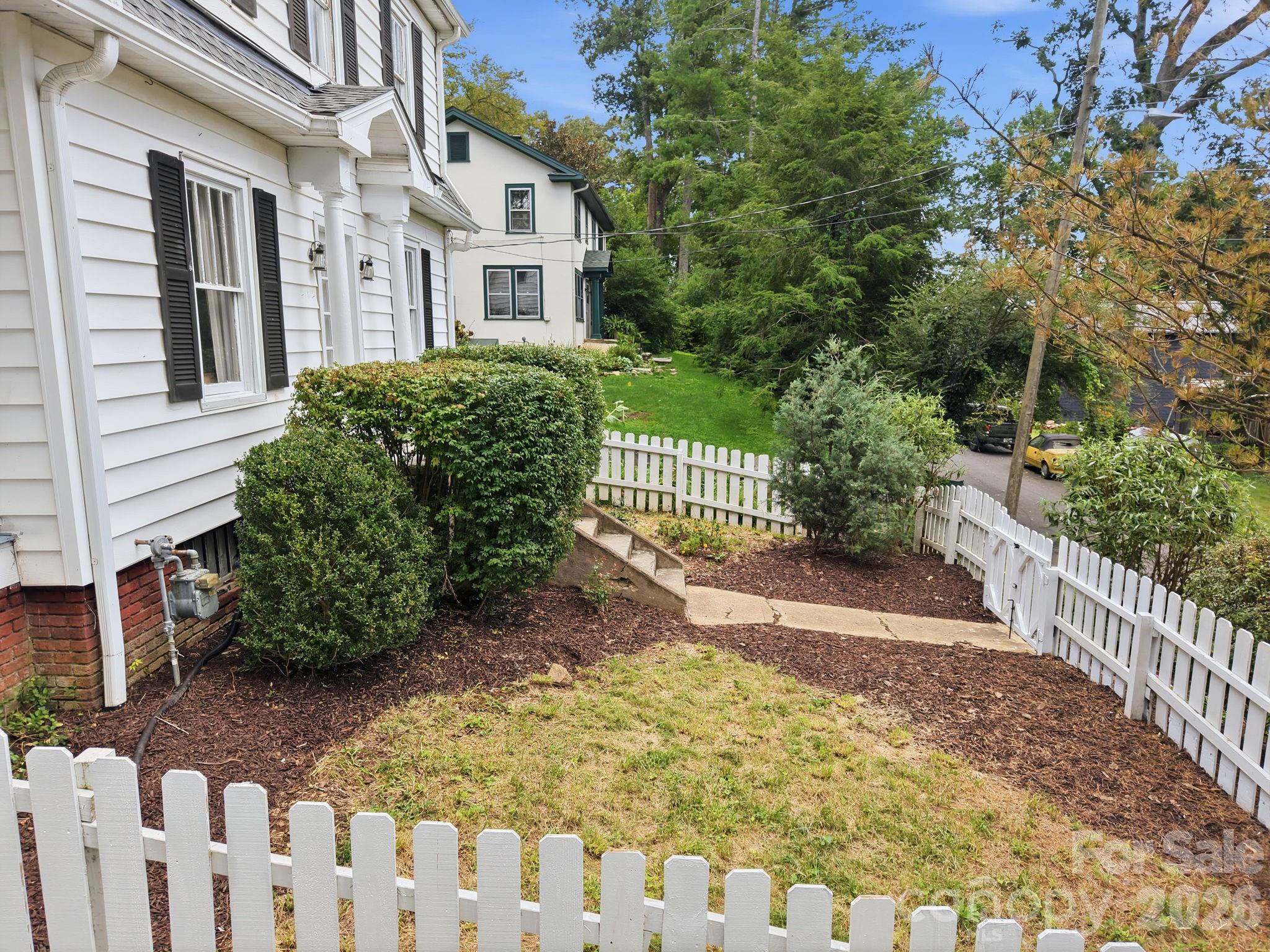 45 Woodvale Avenue — Asheville