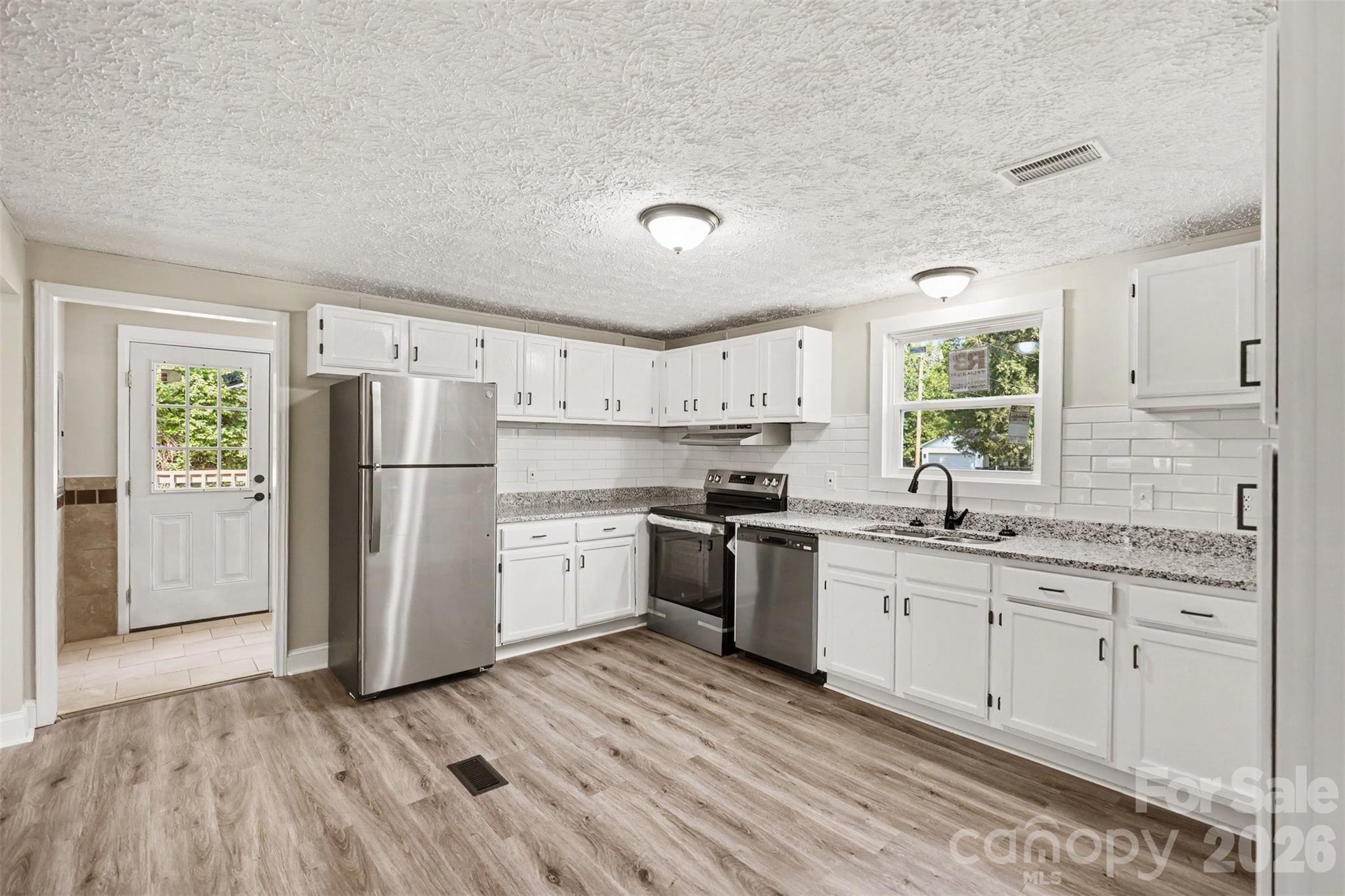 5174 Grand Canyon Road NW — Concord