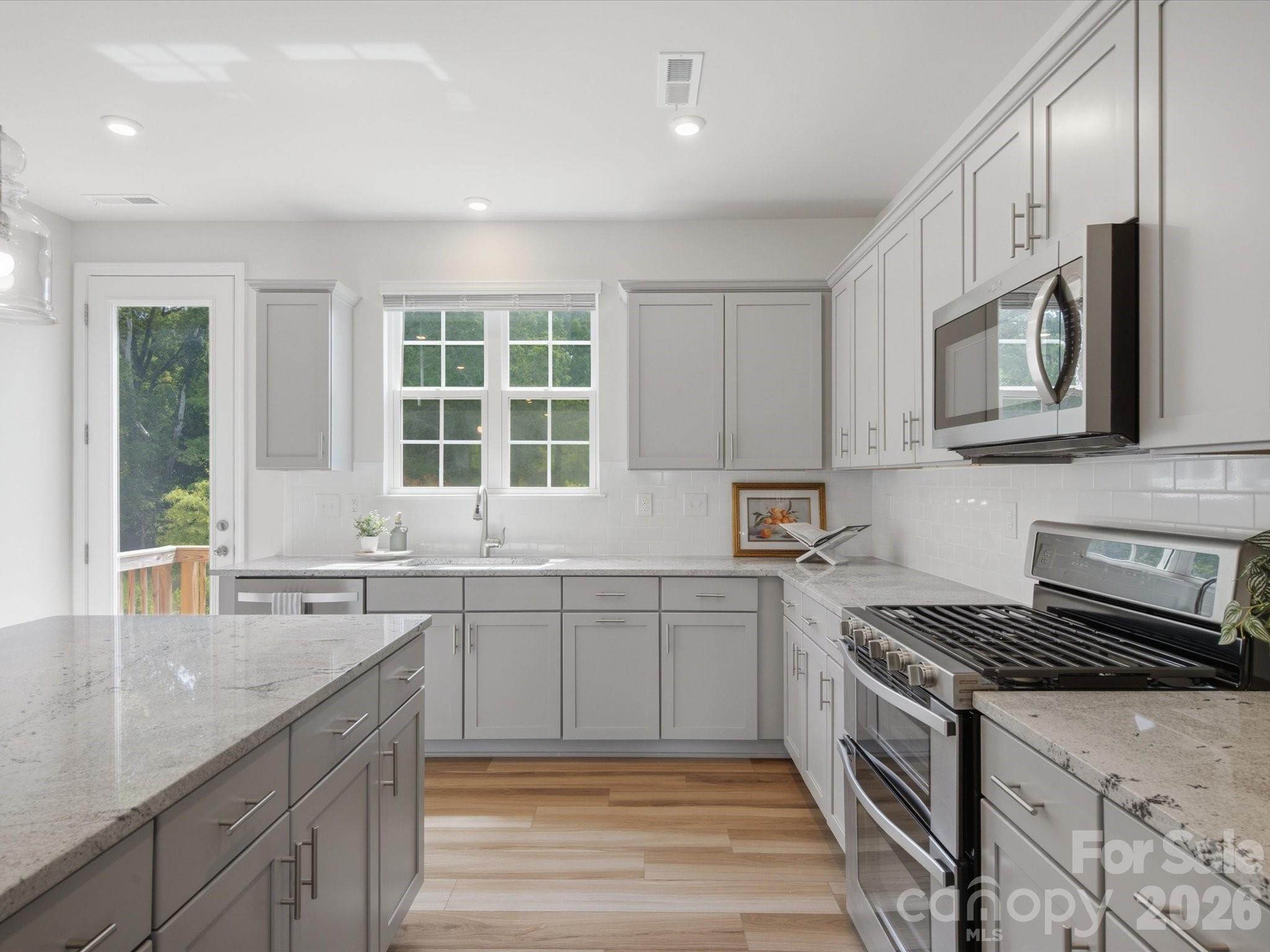 10126 Hemingway Place — Charlotte