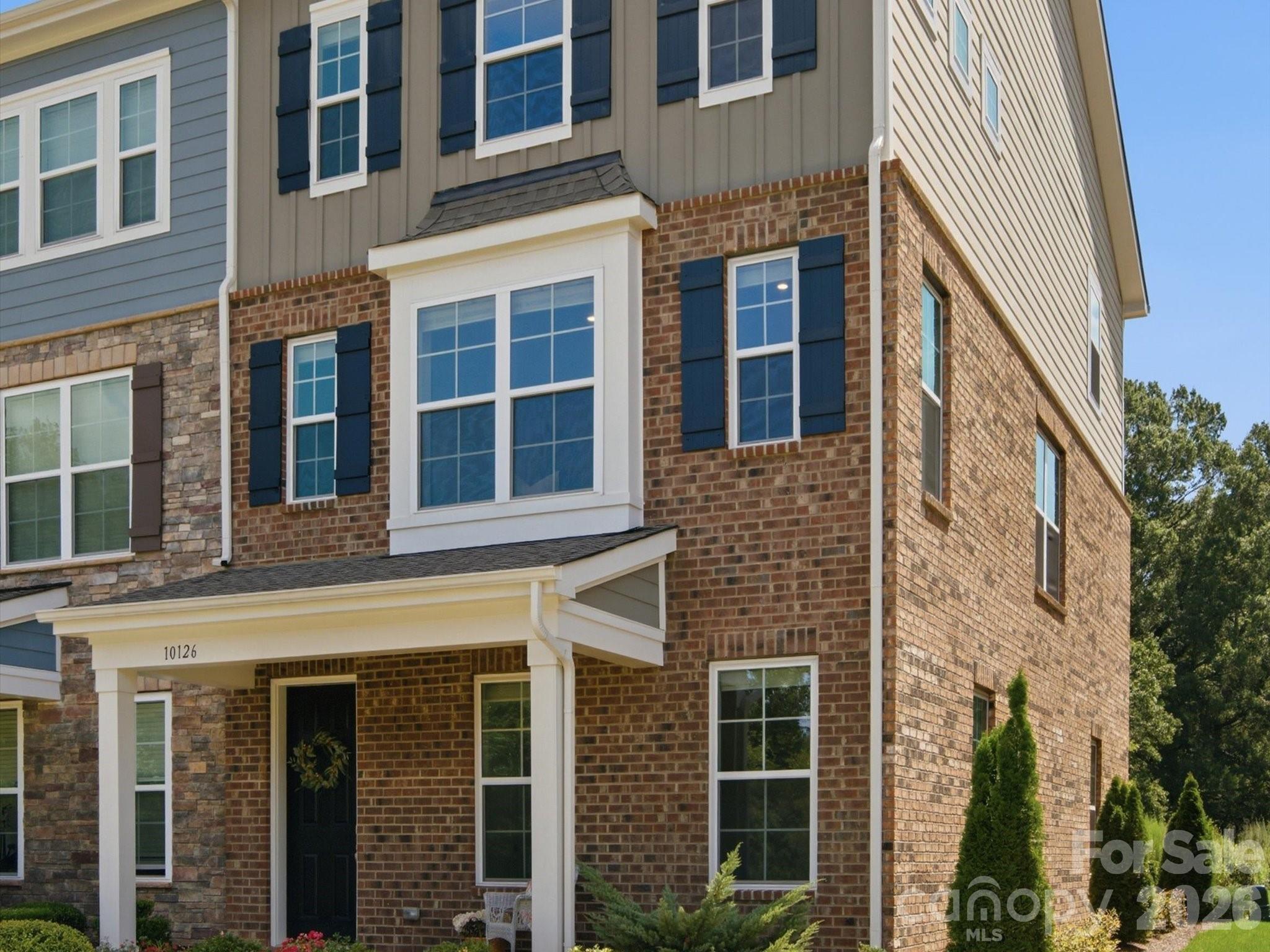10126 Hemingway Place — Charlotte