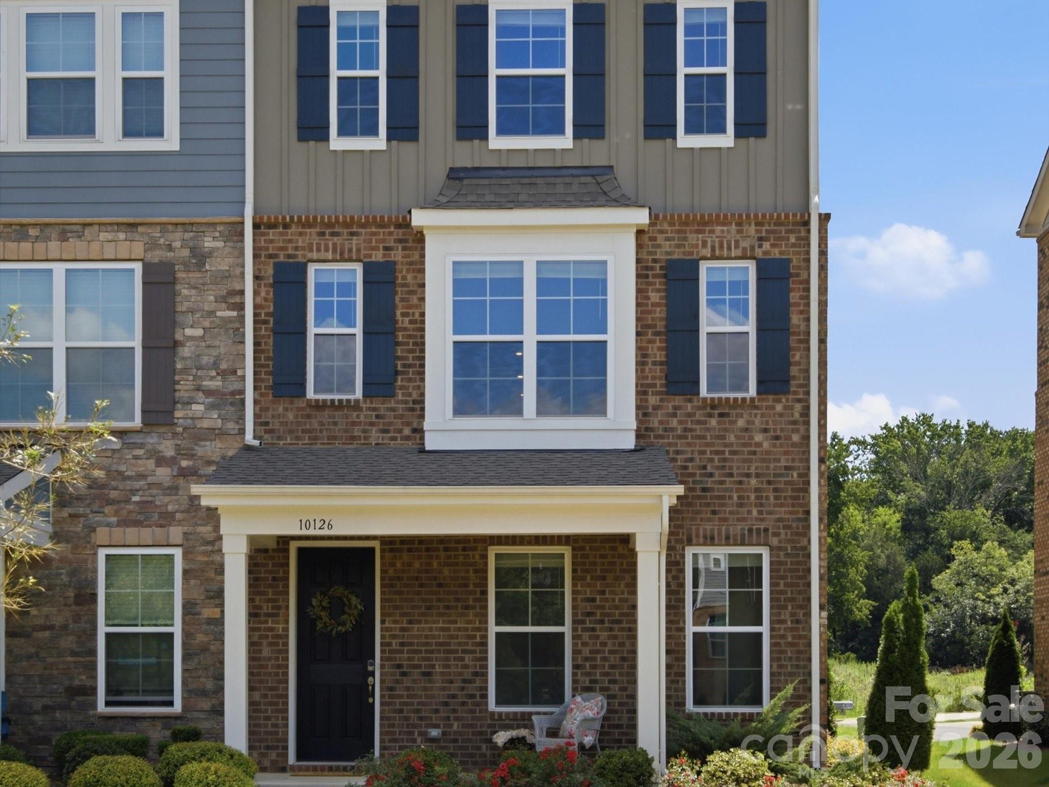 10126 Hemingway Place — Charlotte