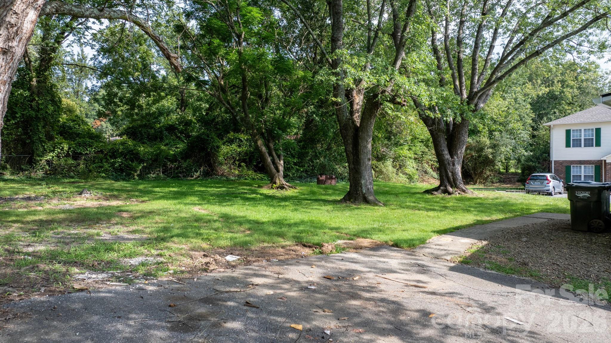1320 14th Street Drive NE — Hickory