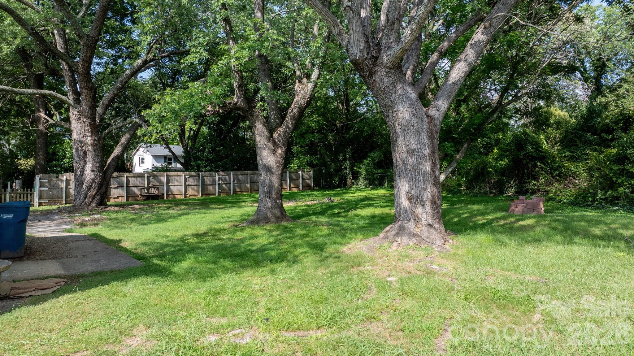 1320 14th Street Drive NE — Hickory