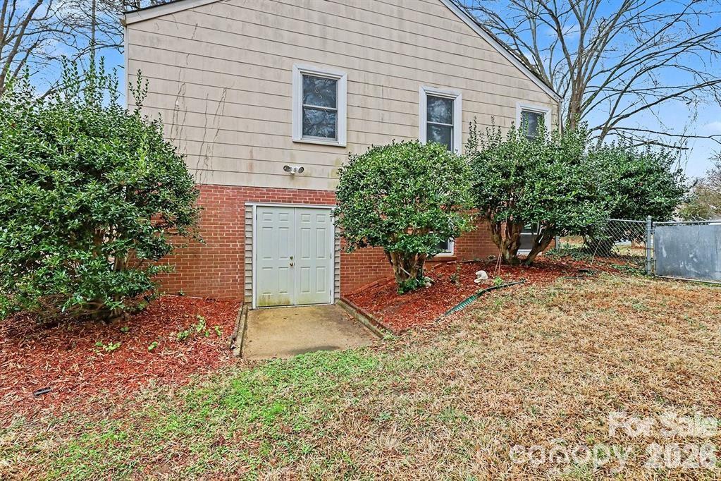 225 Valley View Place — Salisbury