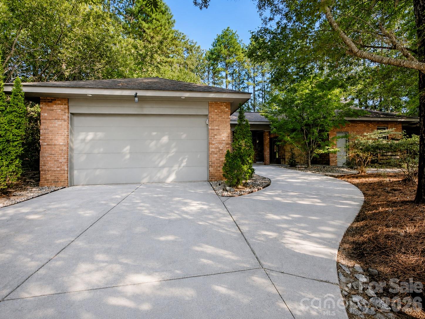 316 Riverwood Road — Mooresville