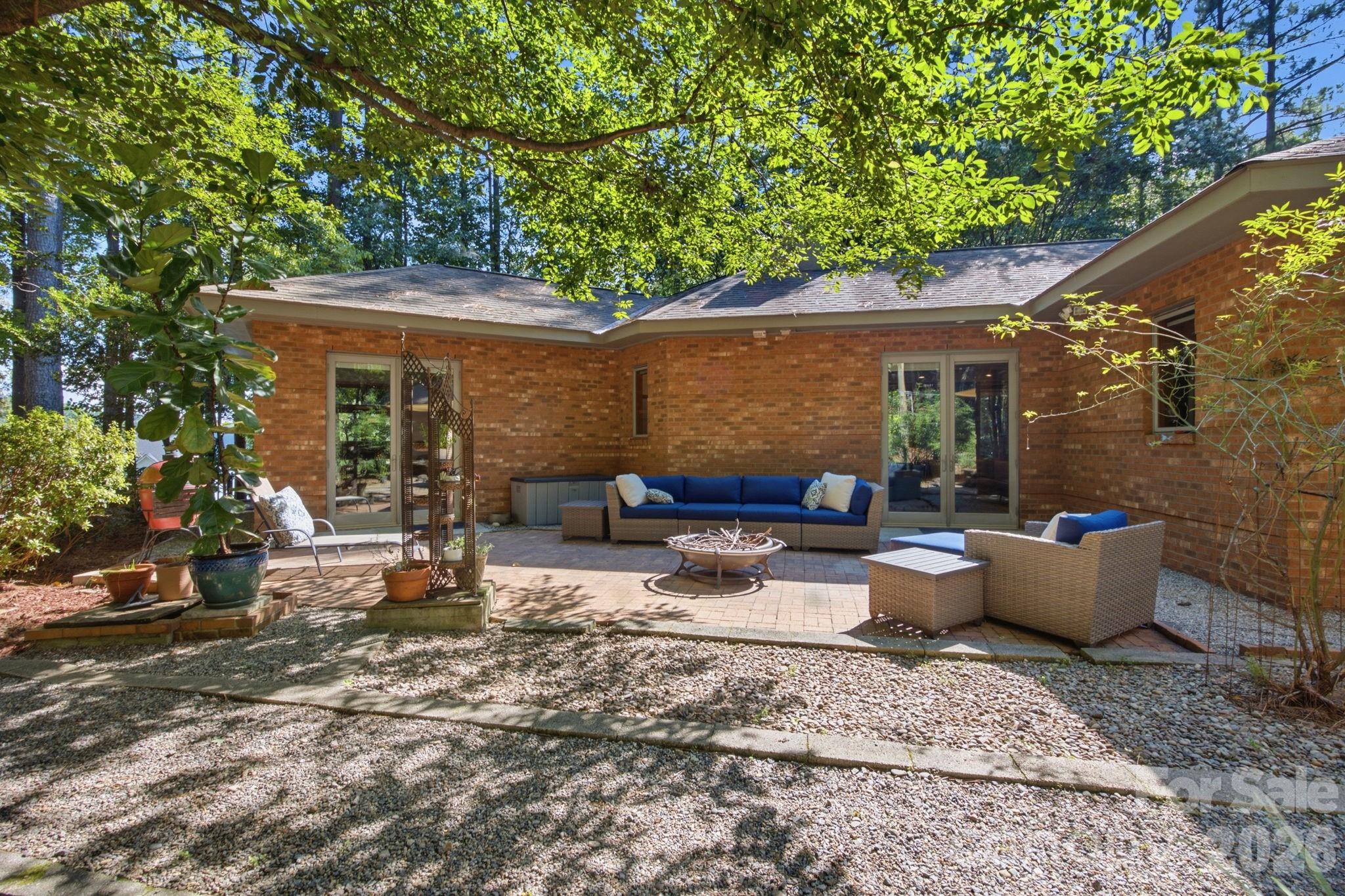 316 Riverwood Road — Mooresville