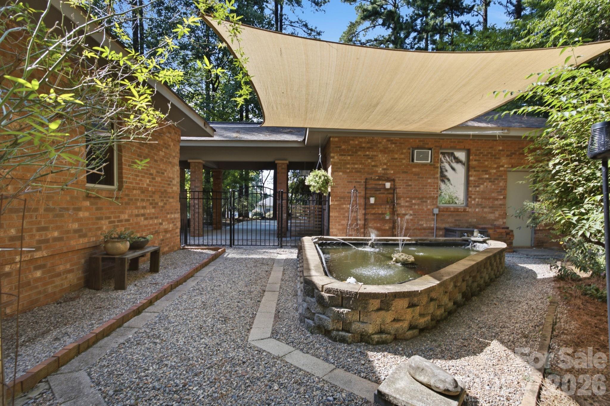 316 Riverwood Road — Mooresville