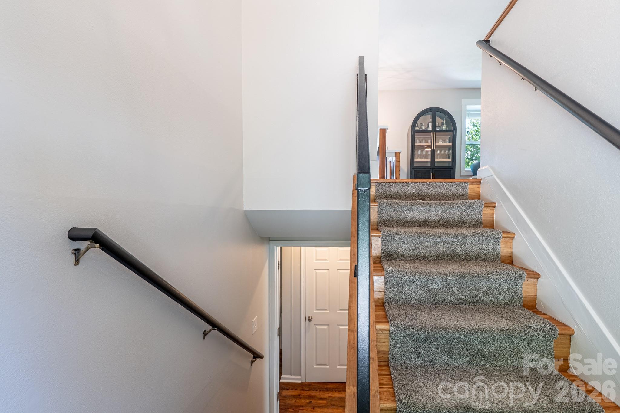 11 Summit Drive — Arden