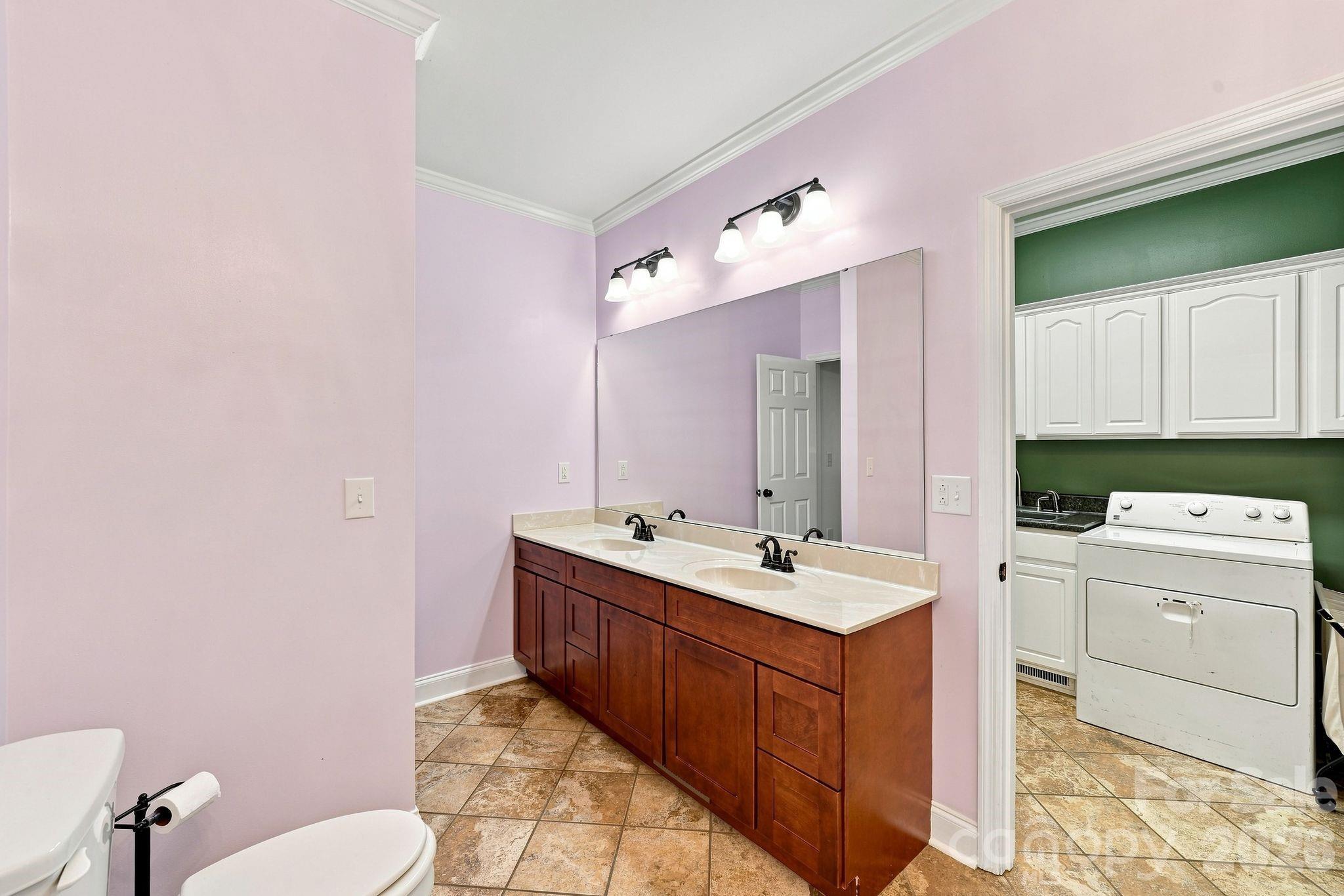 1134 Oakwood Drive — Chester