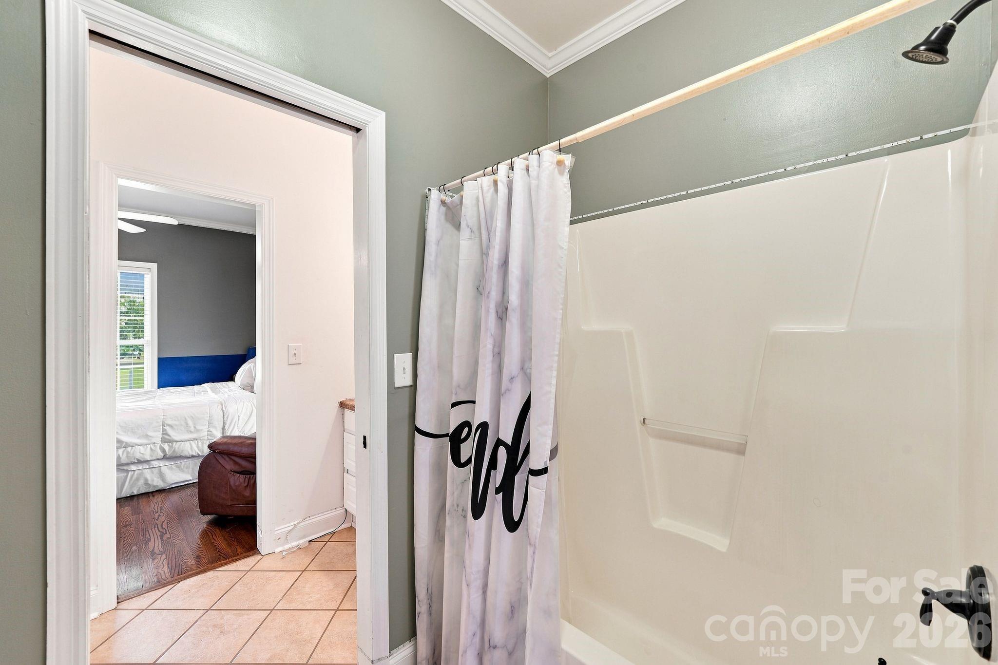 1134 Oakwood Drive — Chester