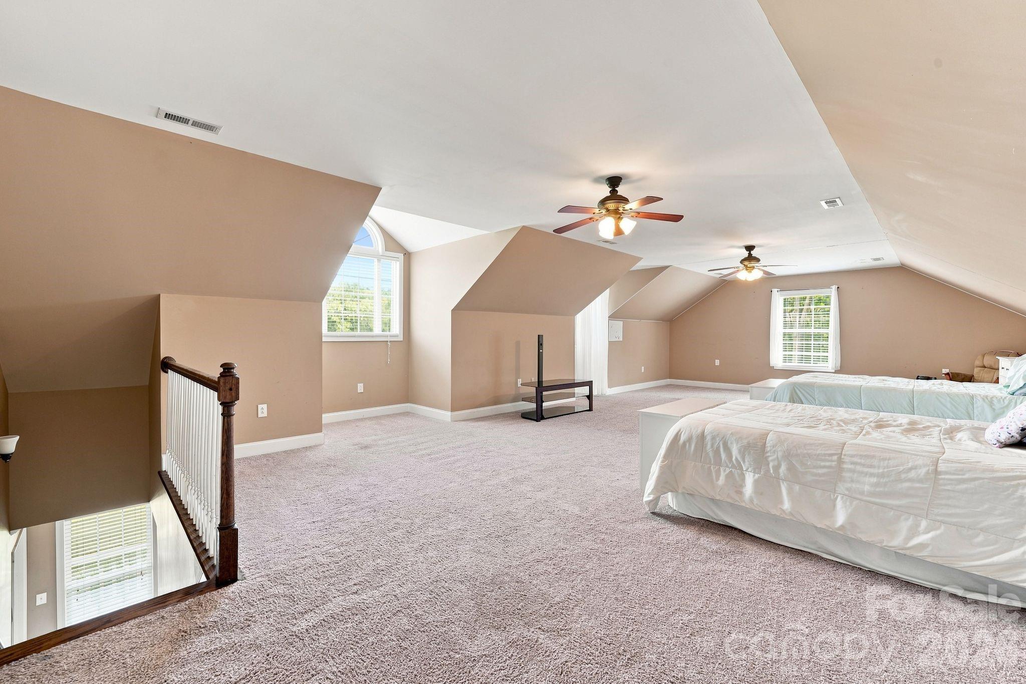 1134 Oakwood Drive — Chester