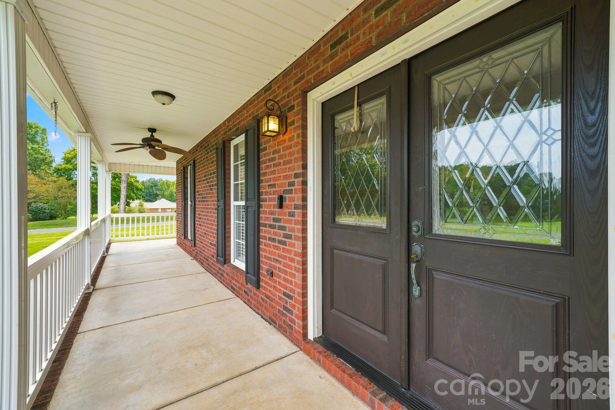 1134 Oakwood Drive — Chester