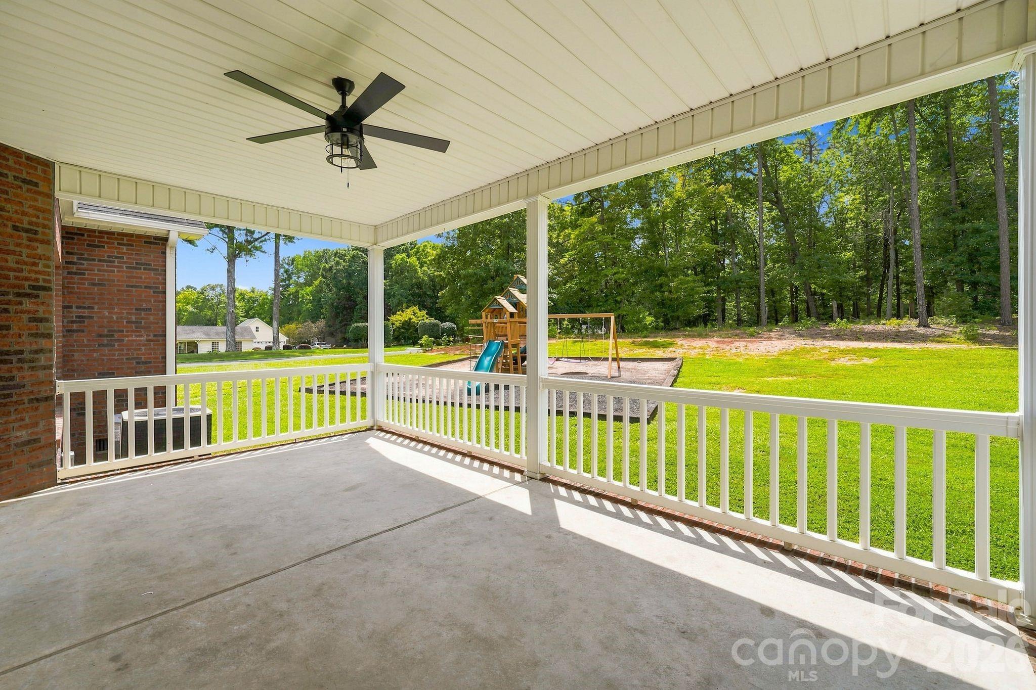 1134 Oakwood Drive — Chester