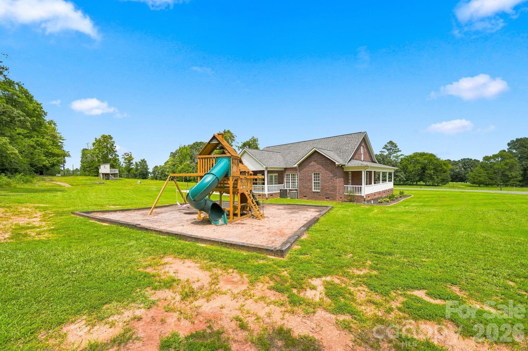 1134 Oakwood Drive — Chester