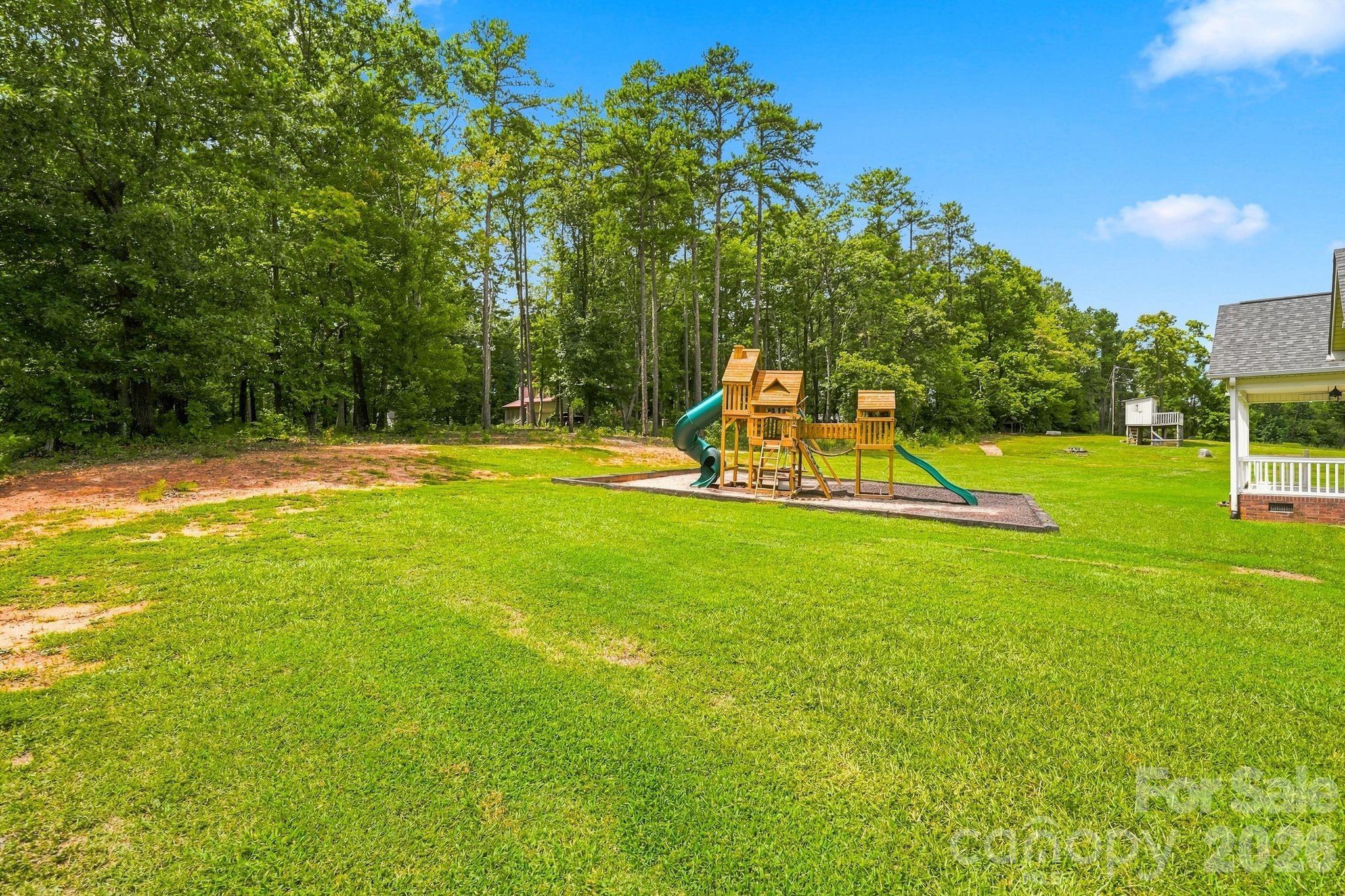1134 Oakwood Drive — Chester