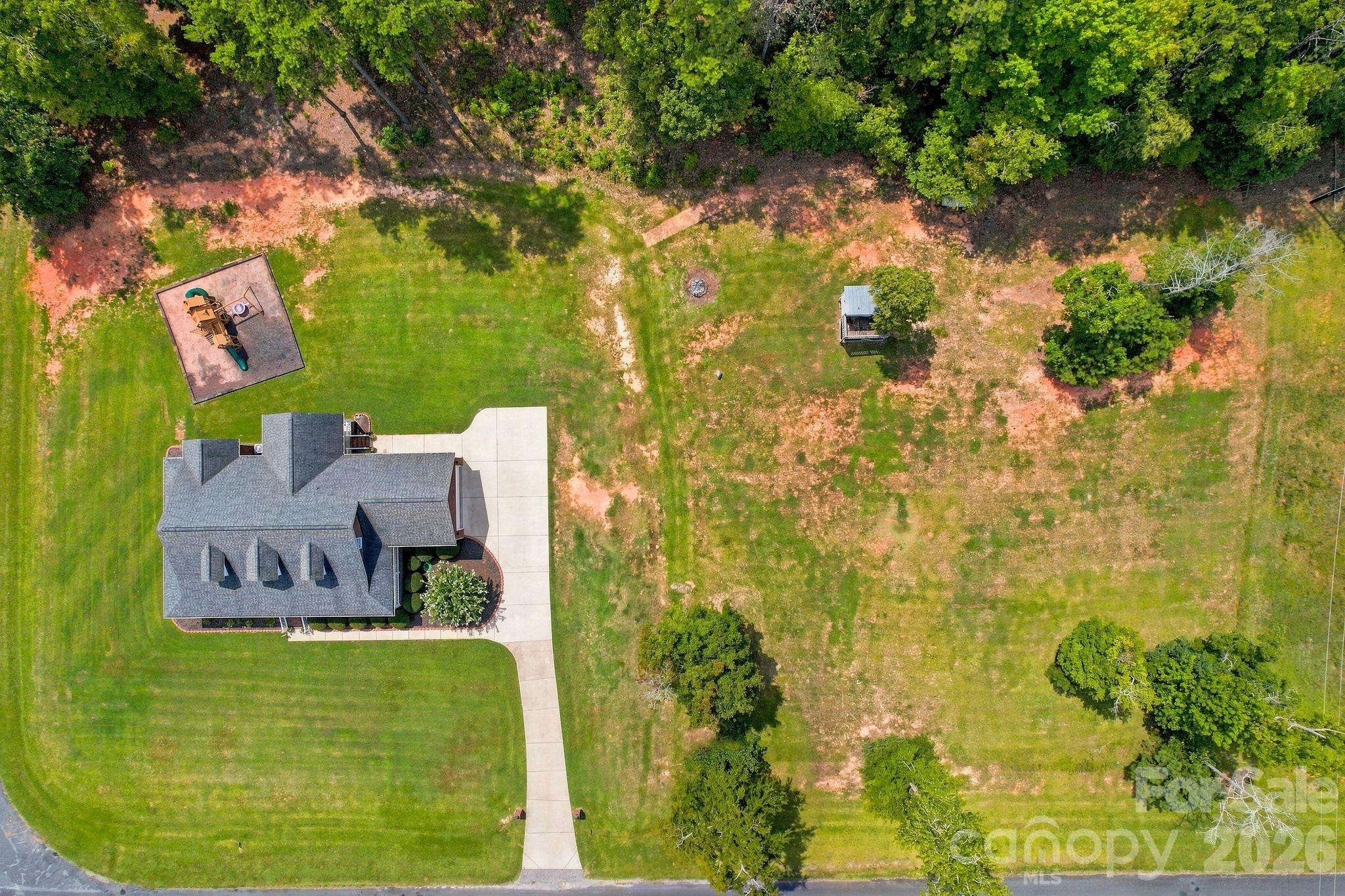 1134 Oakwood Drive — Chester