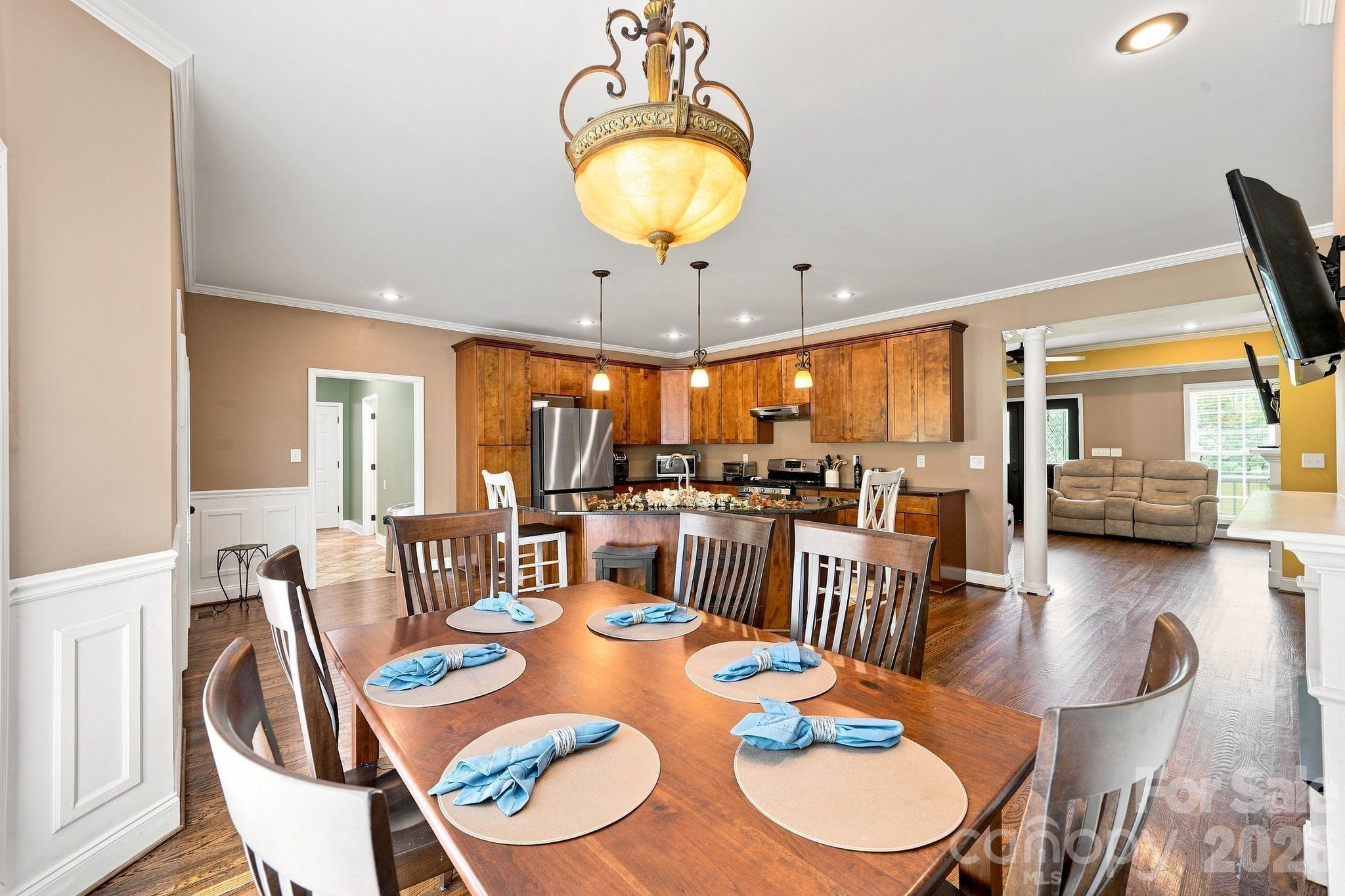 1134 Oakwood Drive — Chester