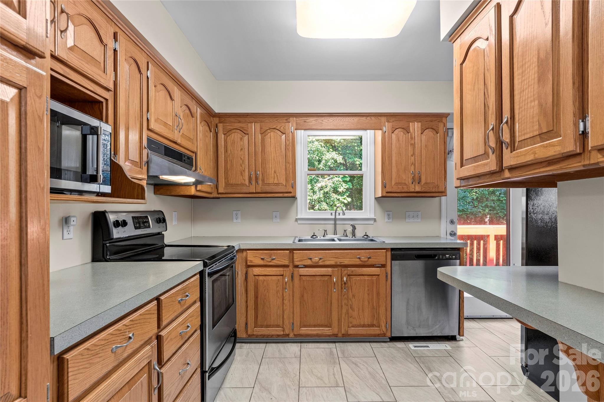 6045 Stone Bluff Drive — Clemmons