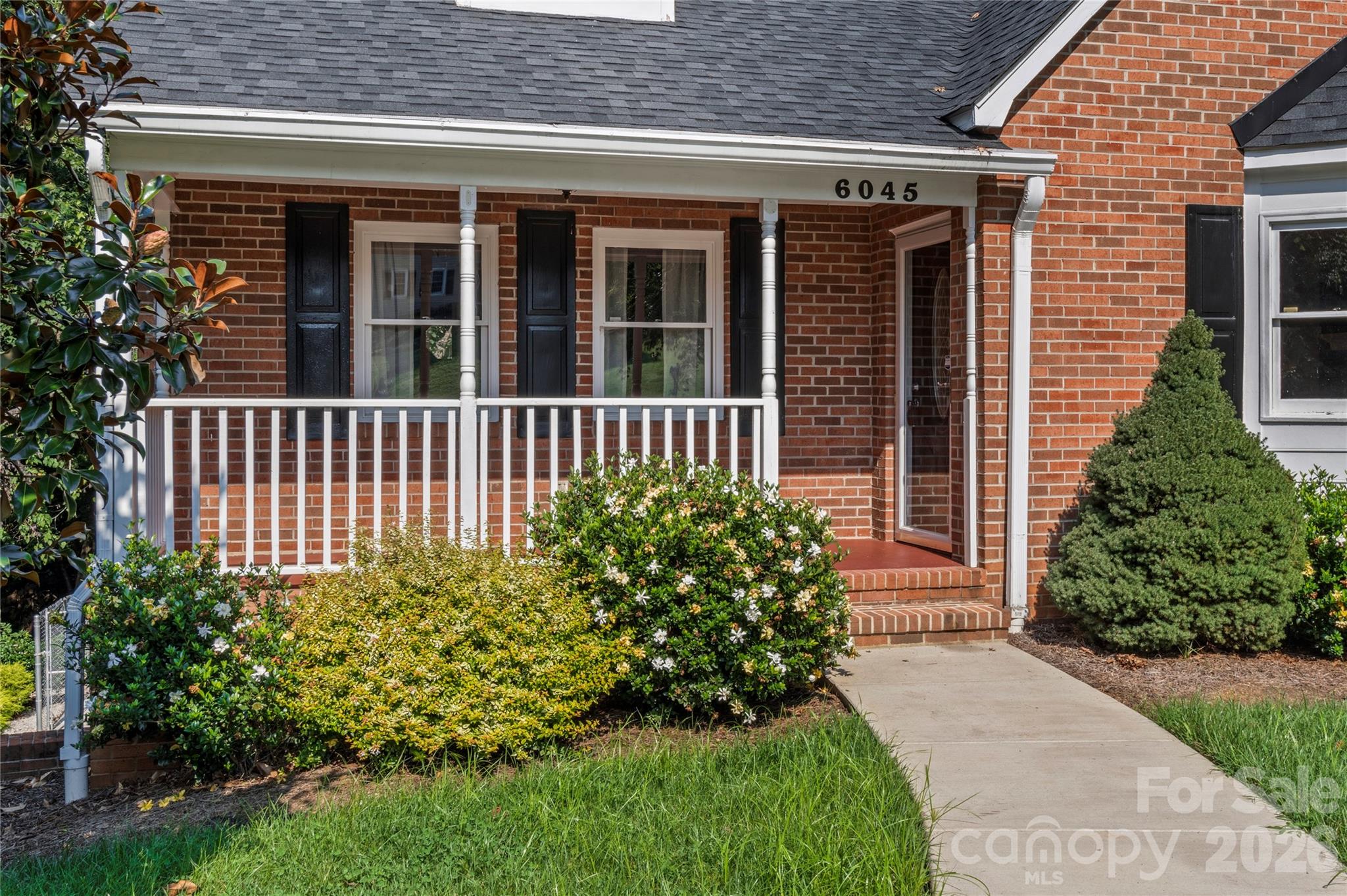 6045 Stone Bluff Drive — Clemmons