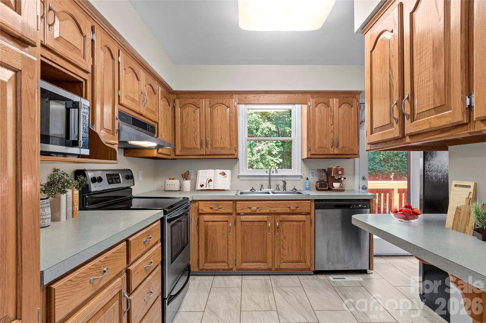 6045 Stone Bluff Drive — Clemmons