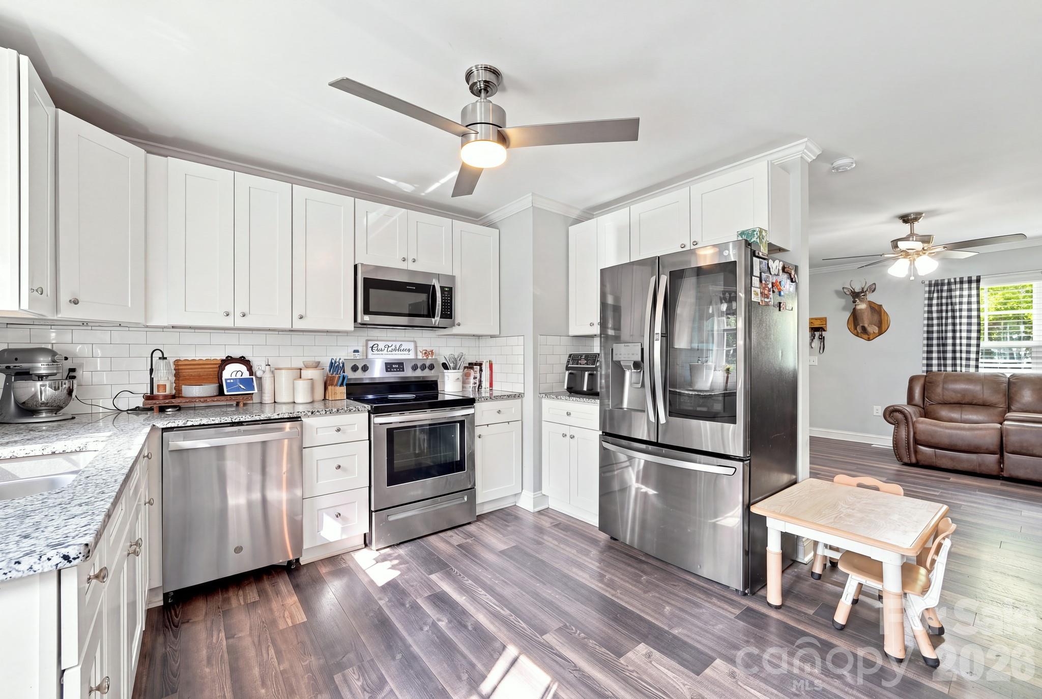1364 Stroupe Road — Lancaster