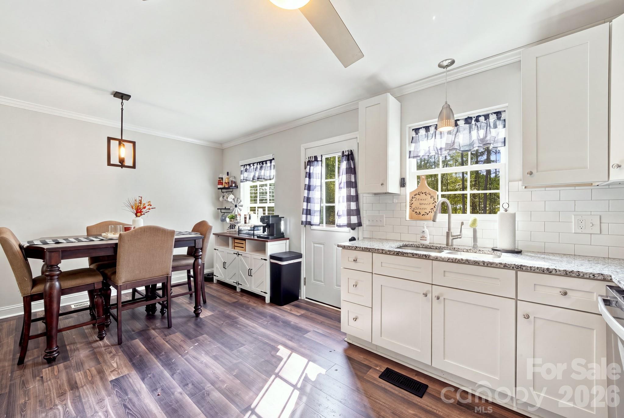 1364 Stroupe Road — Lancaster