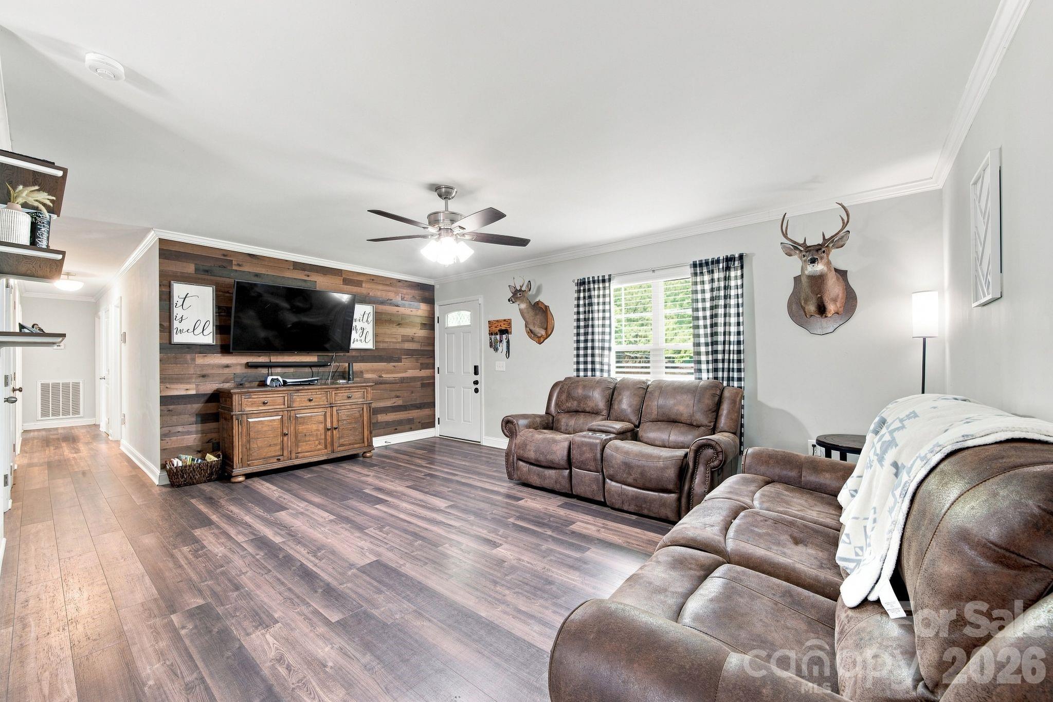1364 Stroupe Road — Lancaster