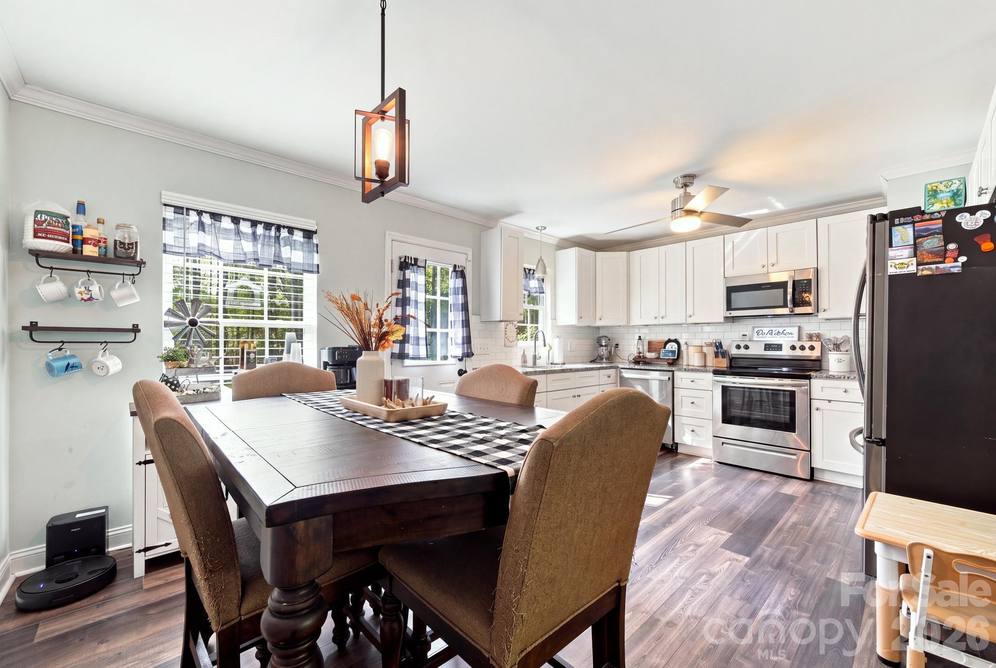 1364 Stroupe Road — Lancaster