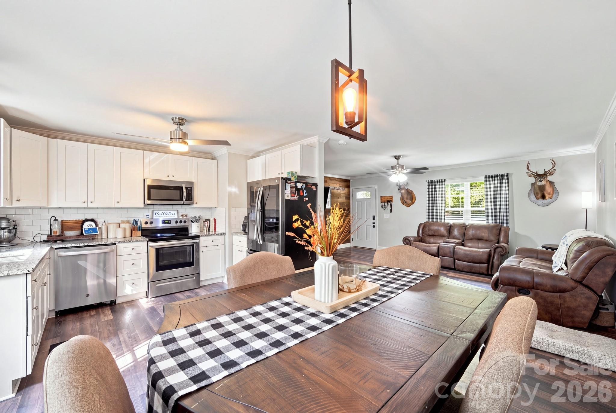 1364 Stroupe Road — Lancaster