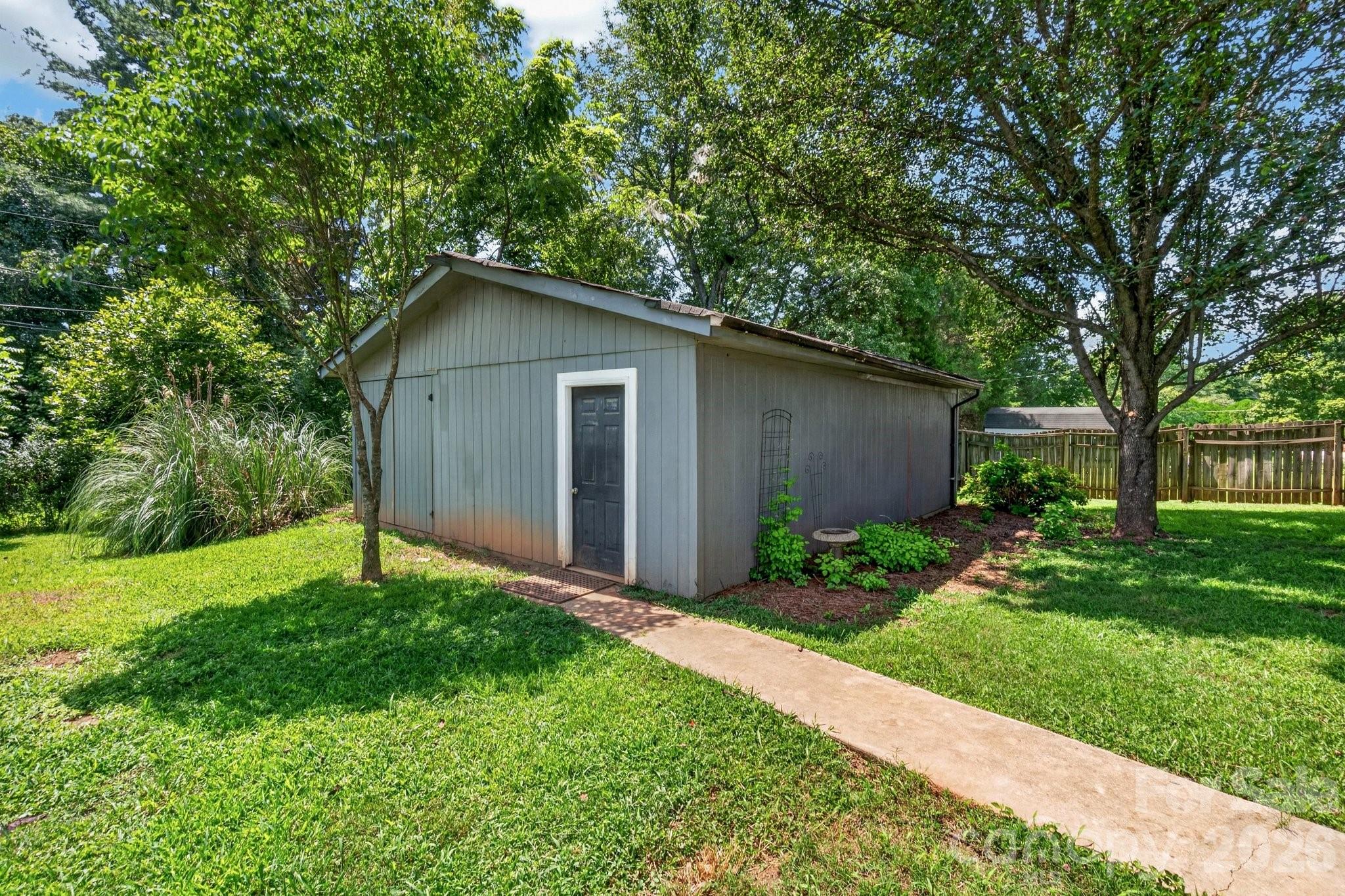 123 Robinette Lane — Statesville