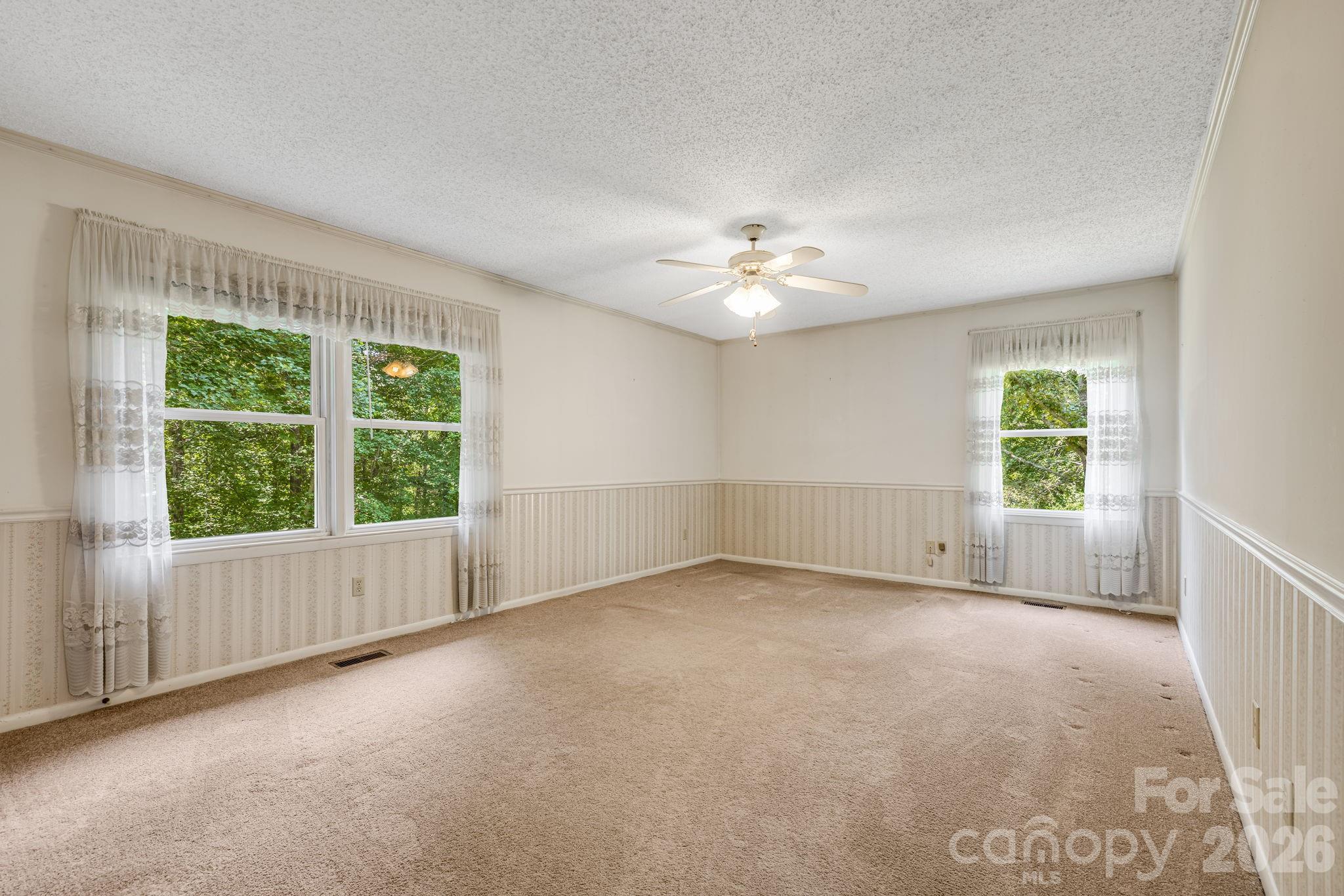 11 E Ridgeway Drive — Weaverville