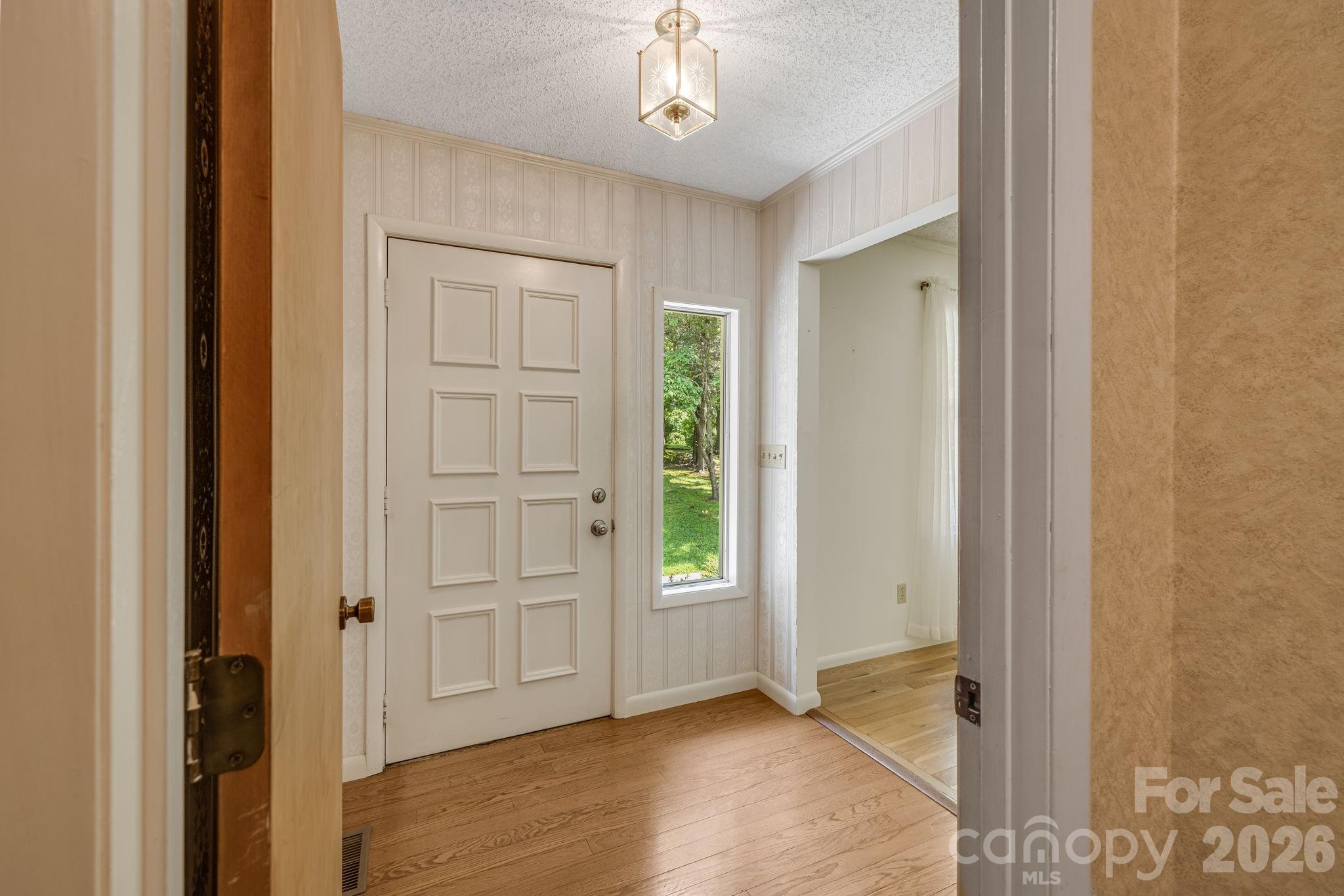 11 E Ridgeway Drive — Weaverville