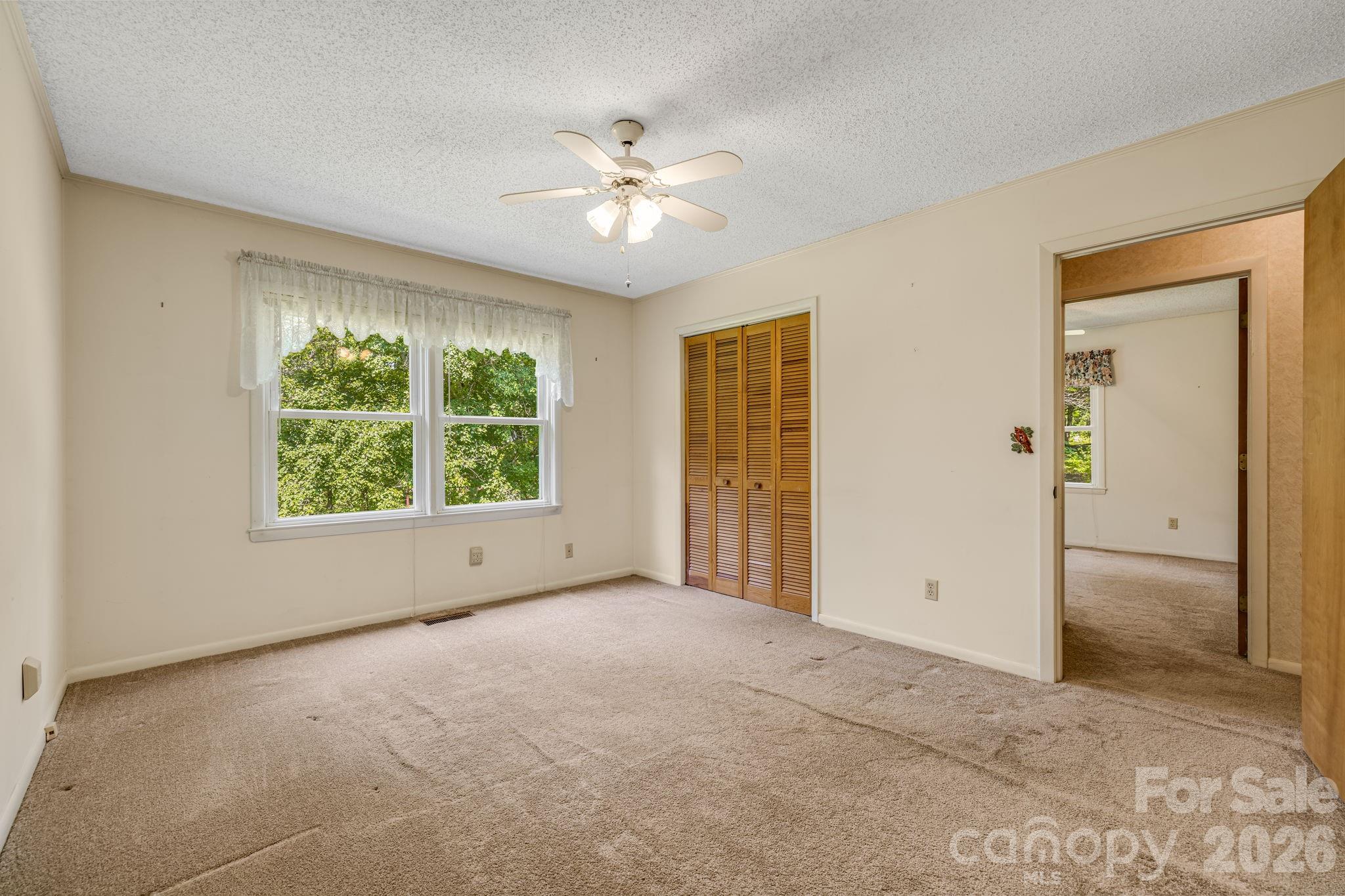 11 E Ridgeway Drive — Weaverville
