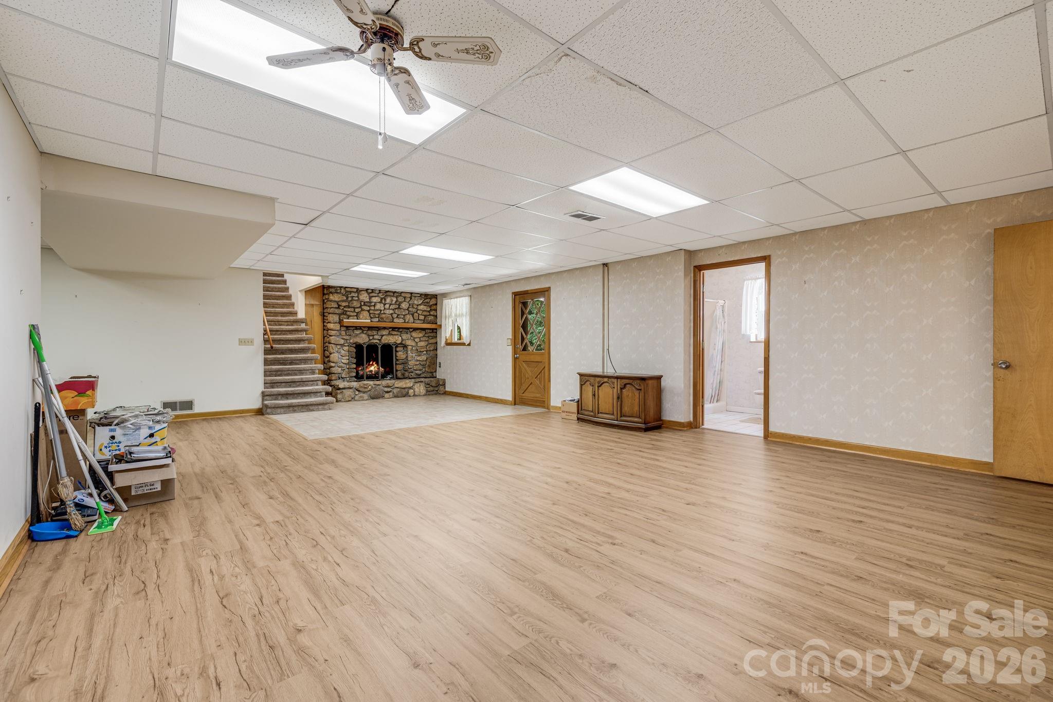 11 E Ridgeway Drive — Weaverville