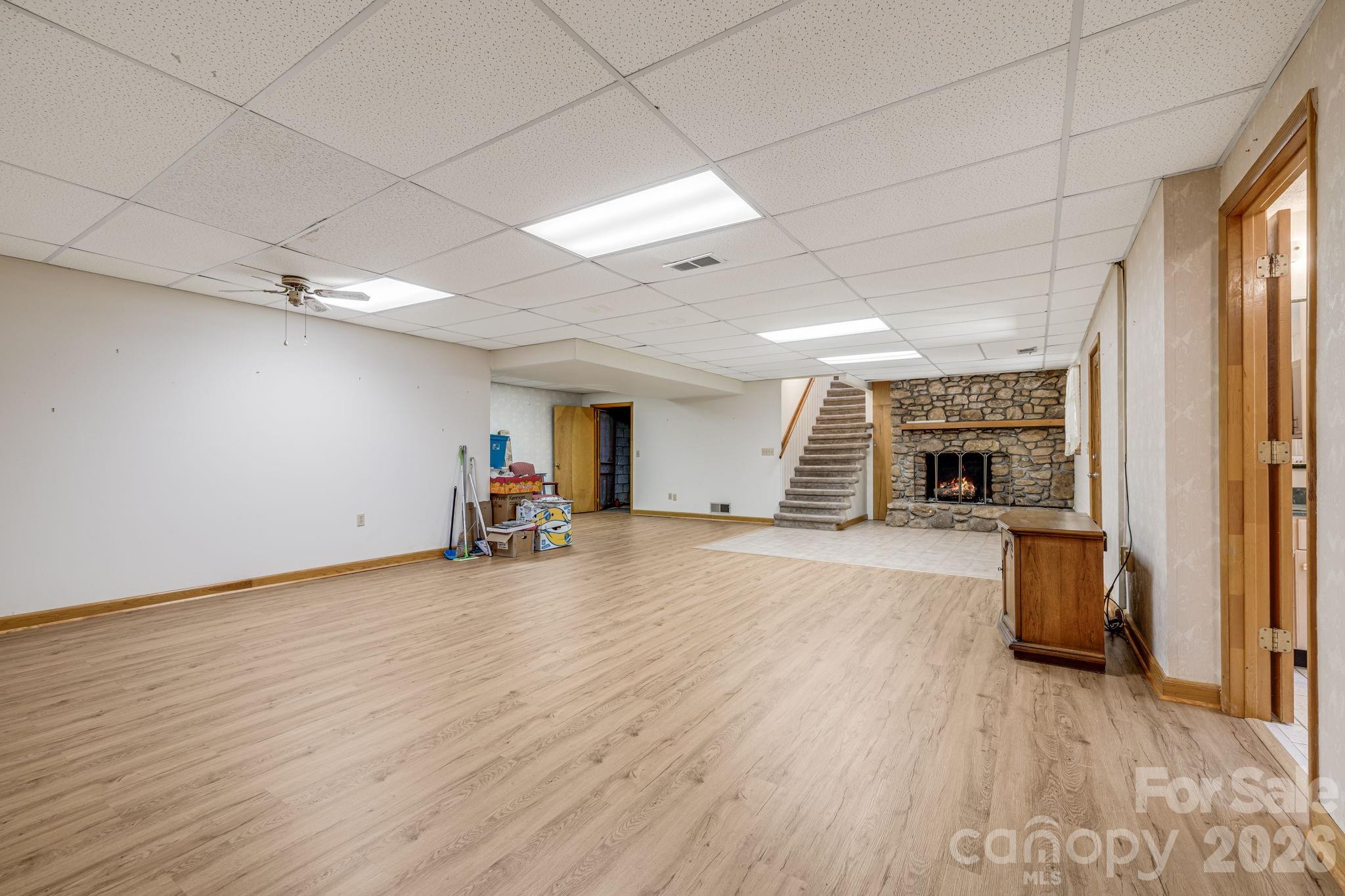 11 E Ridgeway Drive — Weaverville