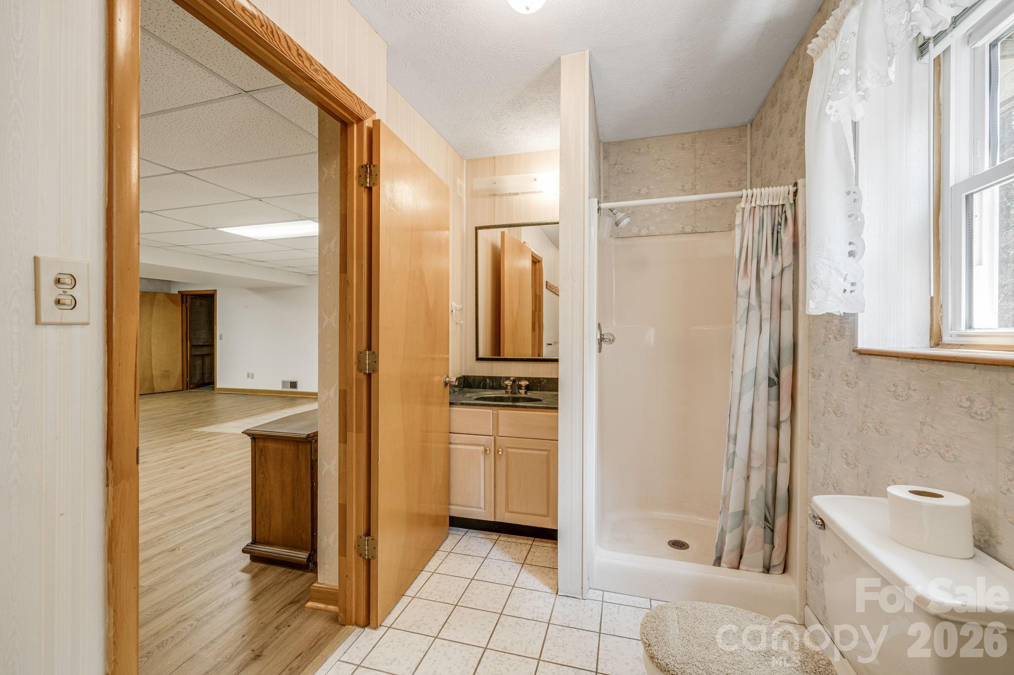 11 E Ridgeway Drive — Weaverville