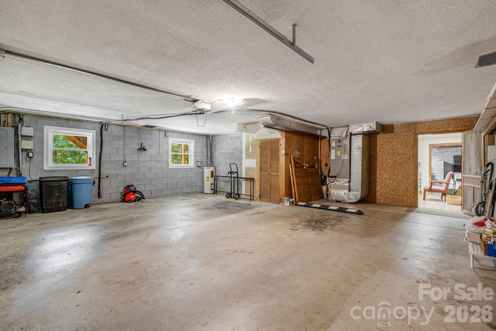 11 E Ridgeway Drive — Weaverville