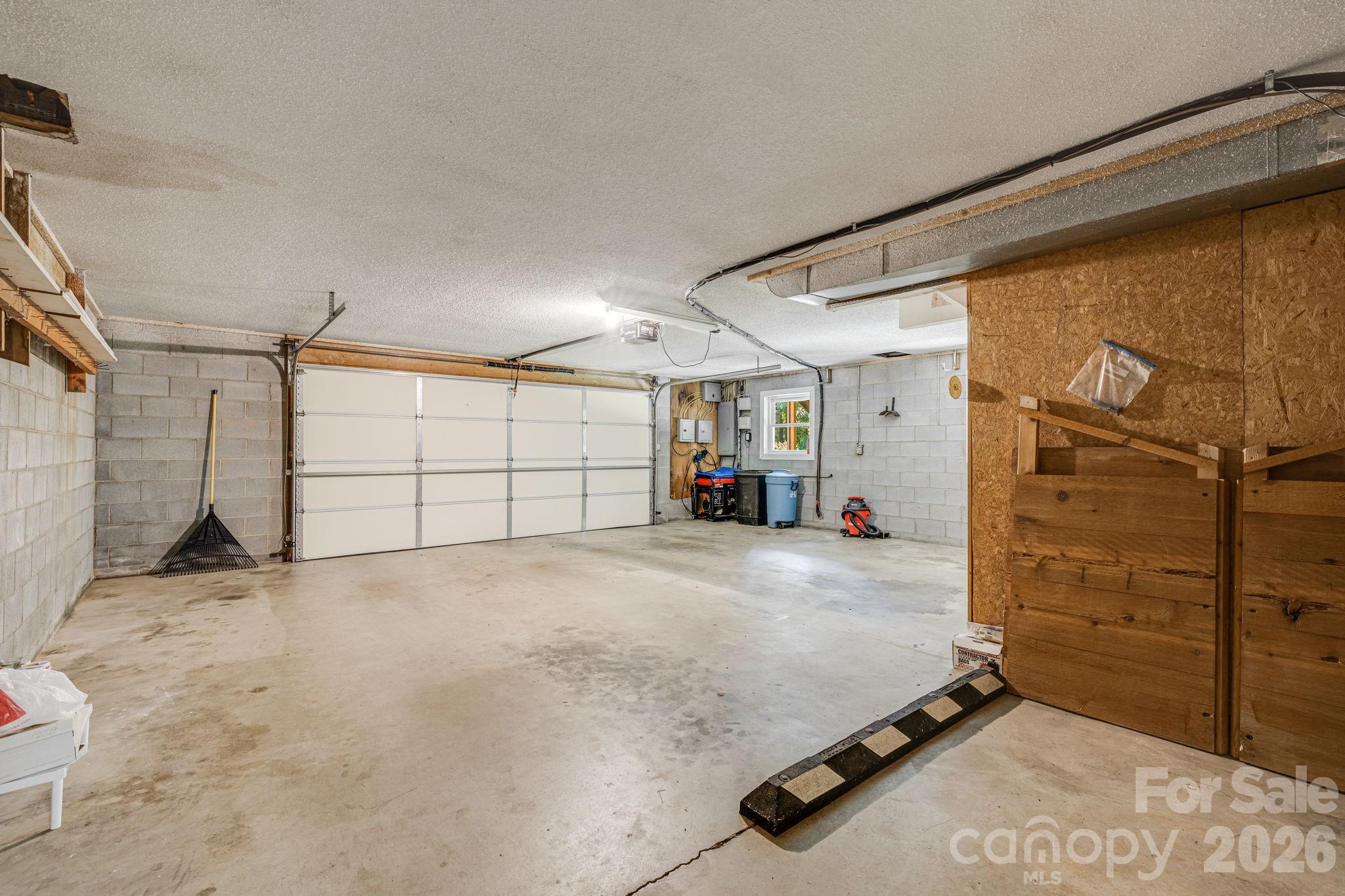 11 E Ridgeway Drive — Weaverville