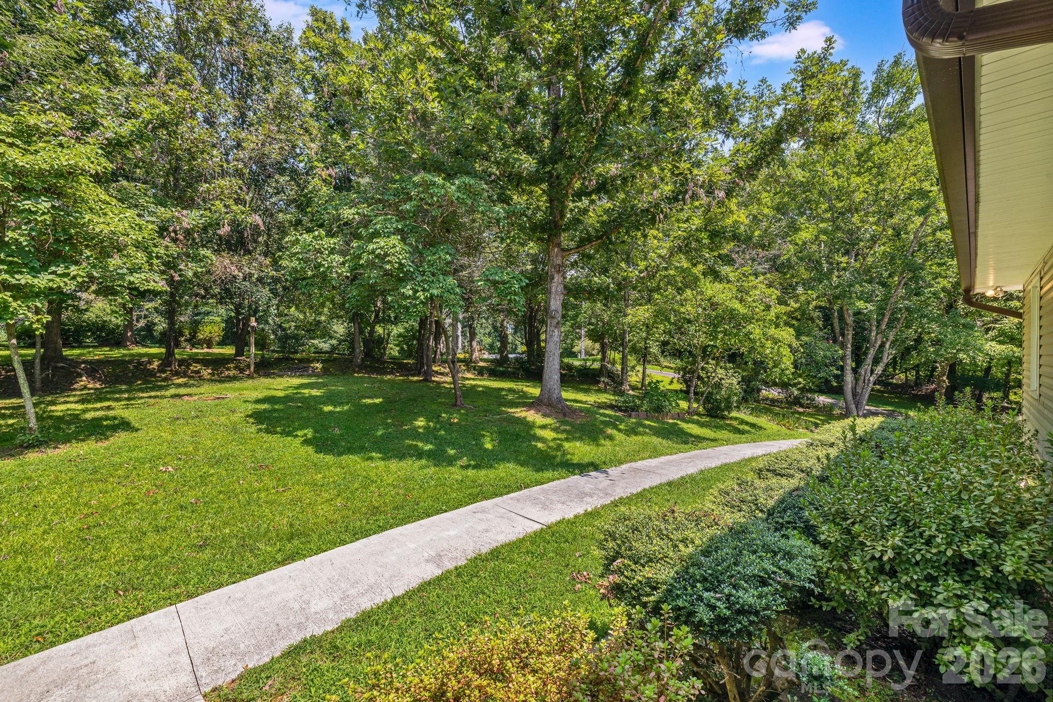 11 E Ridgeway Drive — Weaverville