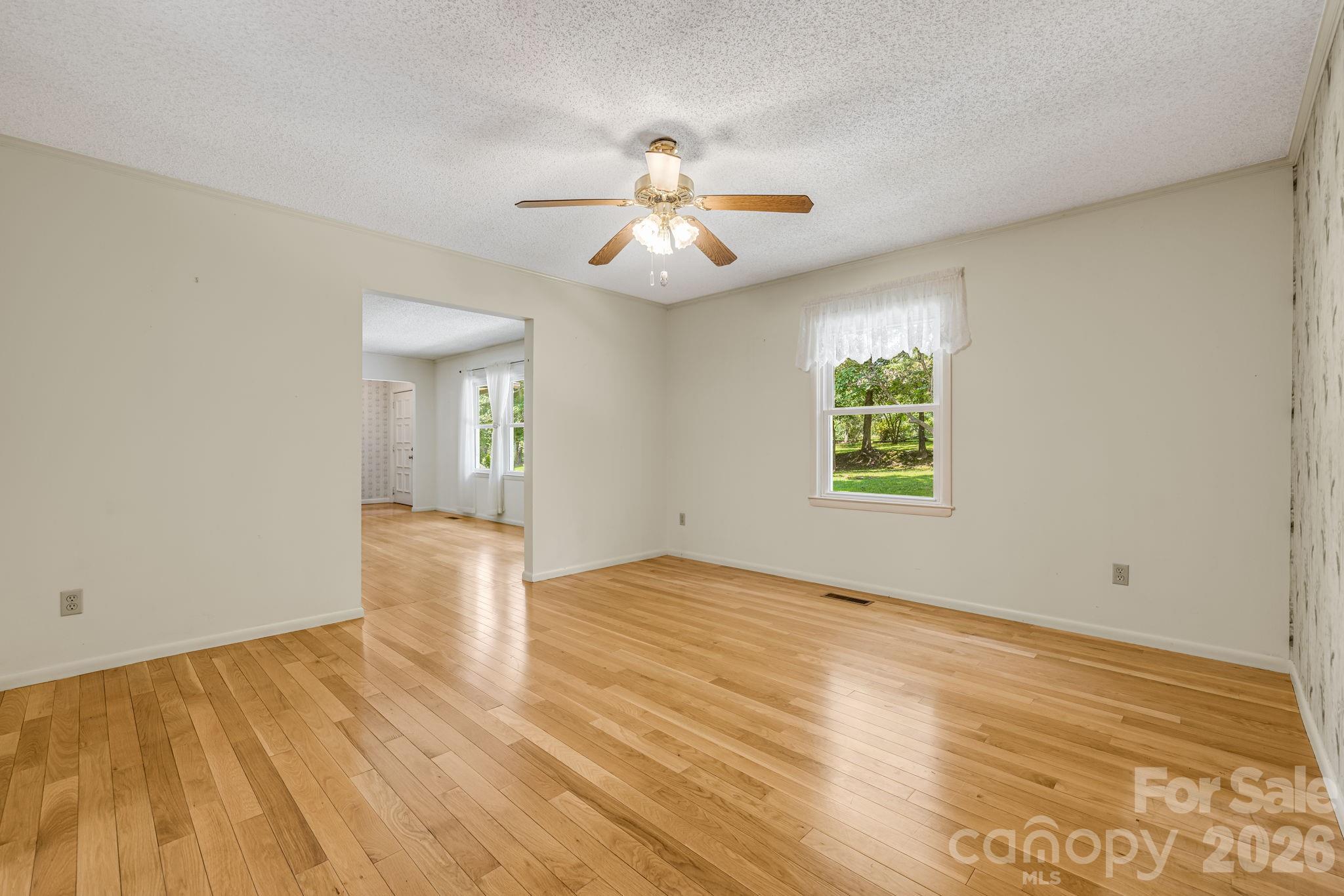 11 E Ridgeway Drive — Weaverville