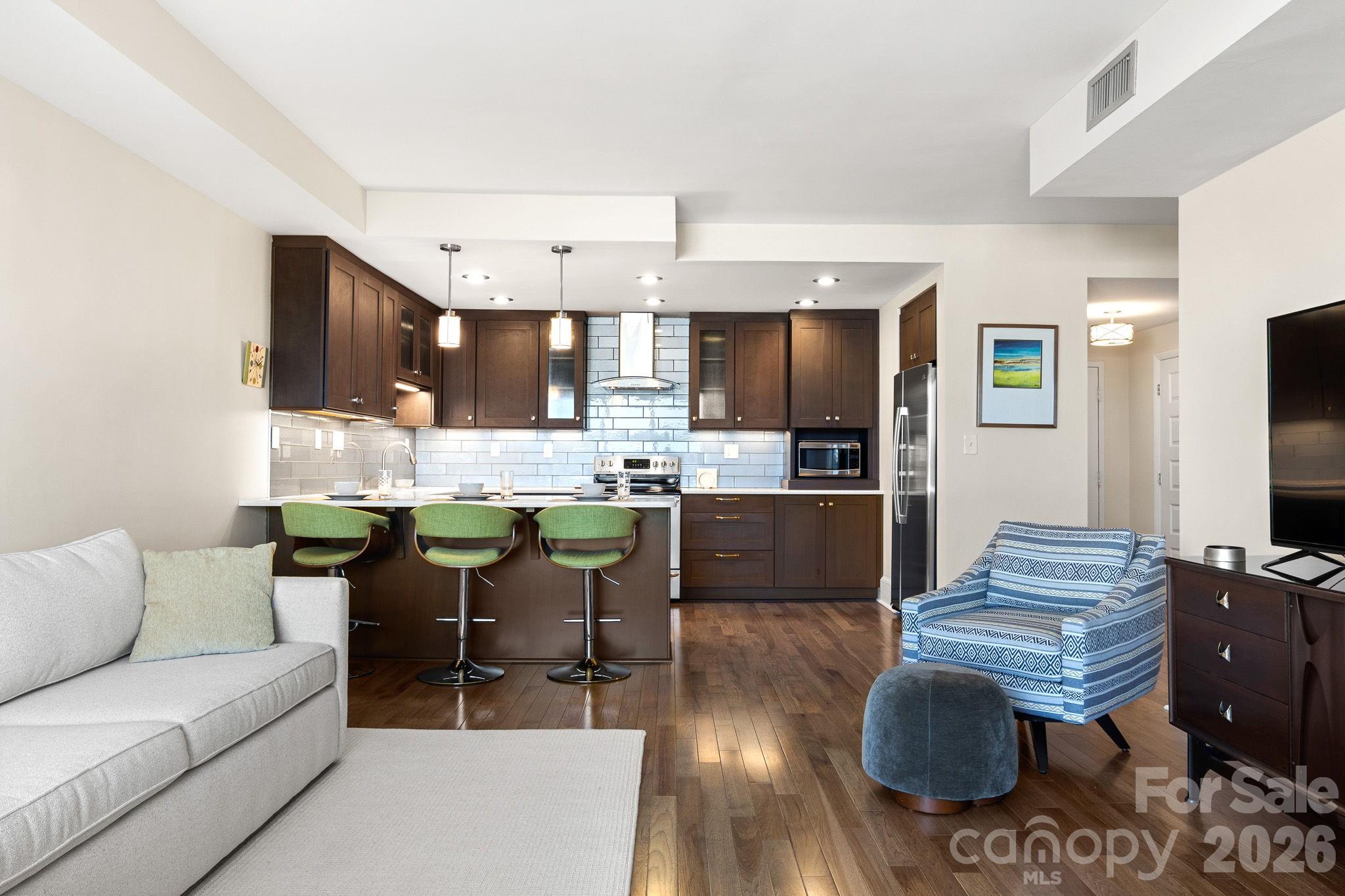 1300 Reece Road #412 — Charlotte