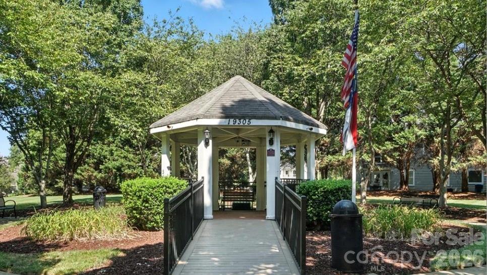19300 Kanawha Drive — Cornelius