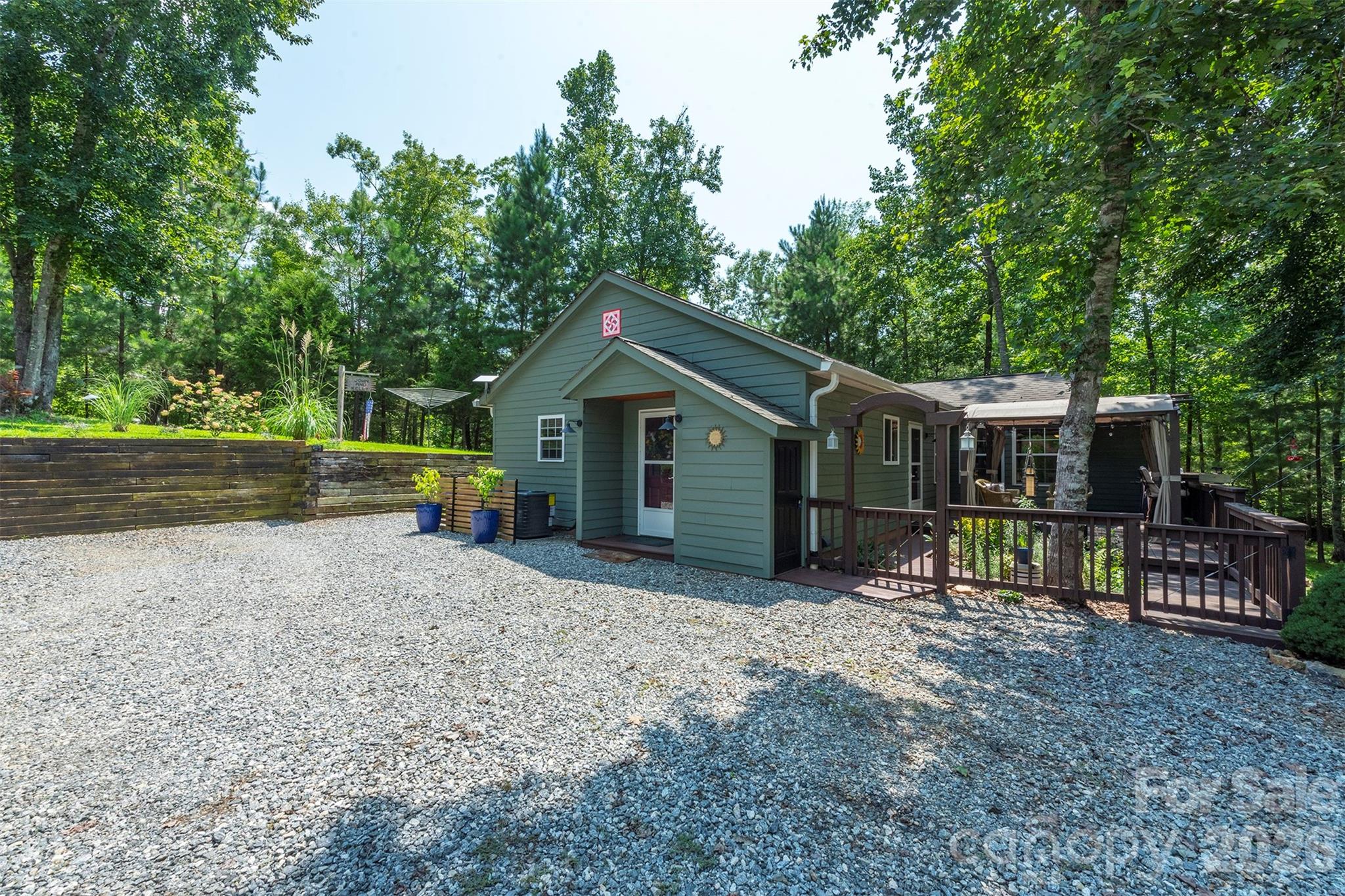 4895 Hudlow Road — Union Mills