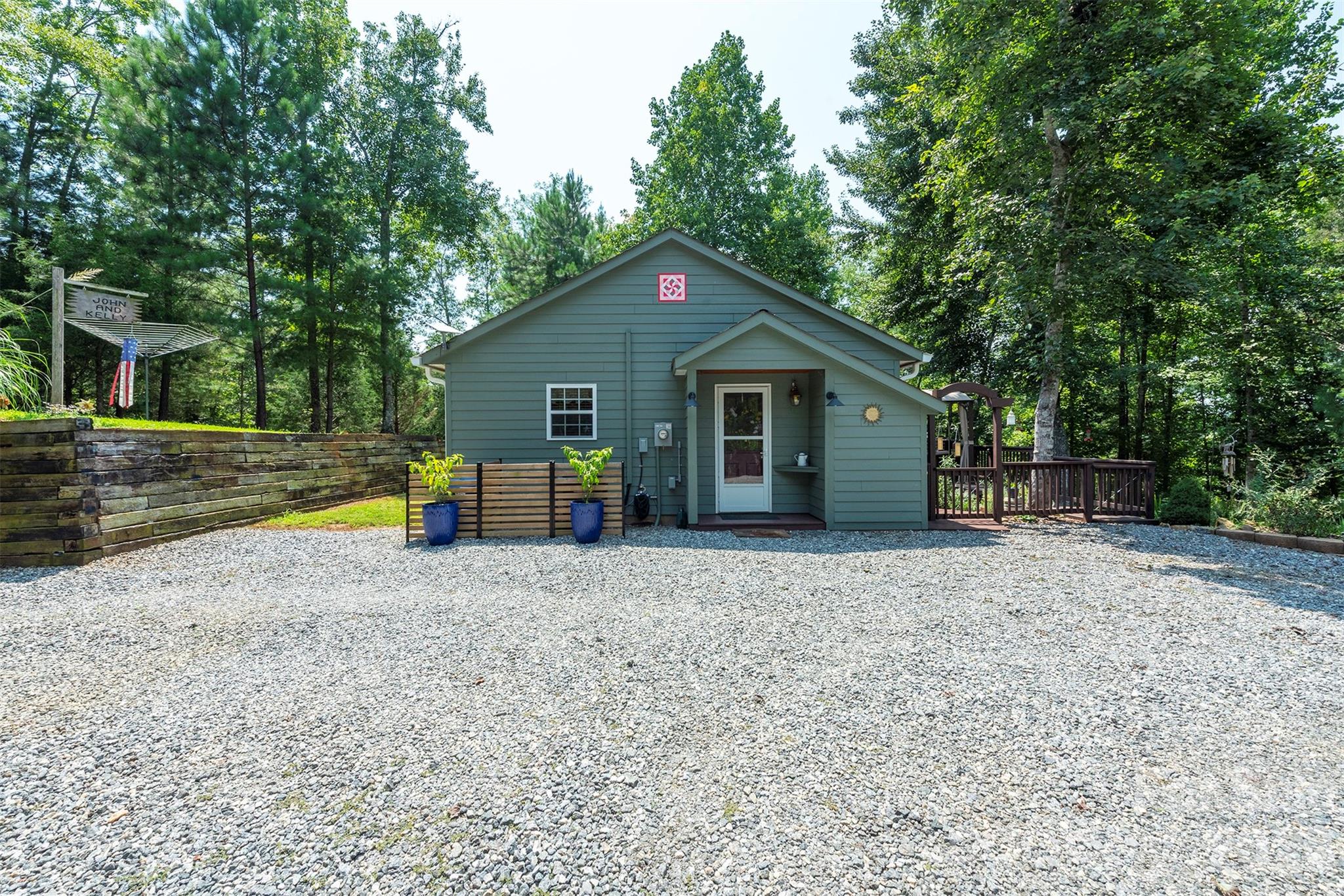 4895 Hudlow Road — Union Mills