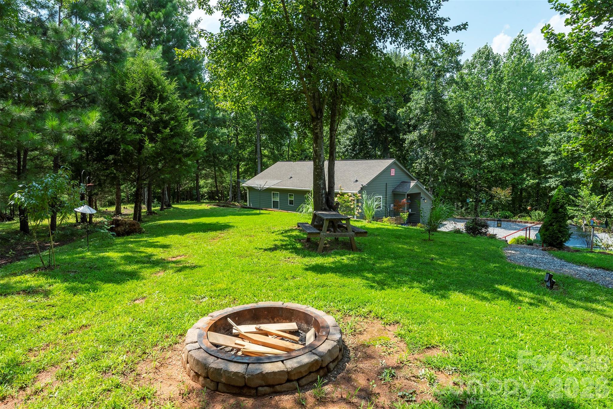 4895 Hudlow Road — Union Mills