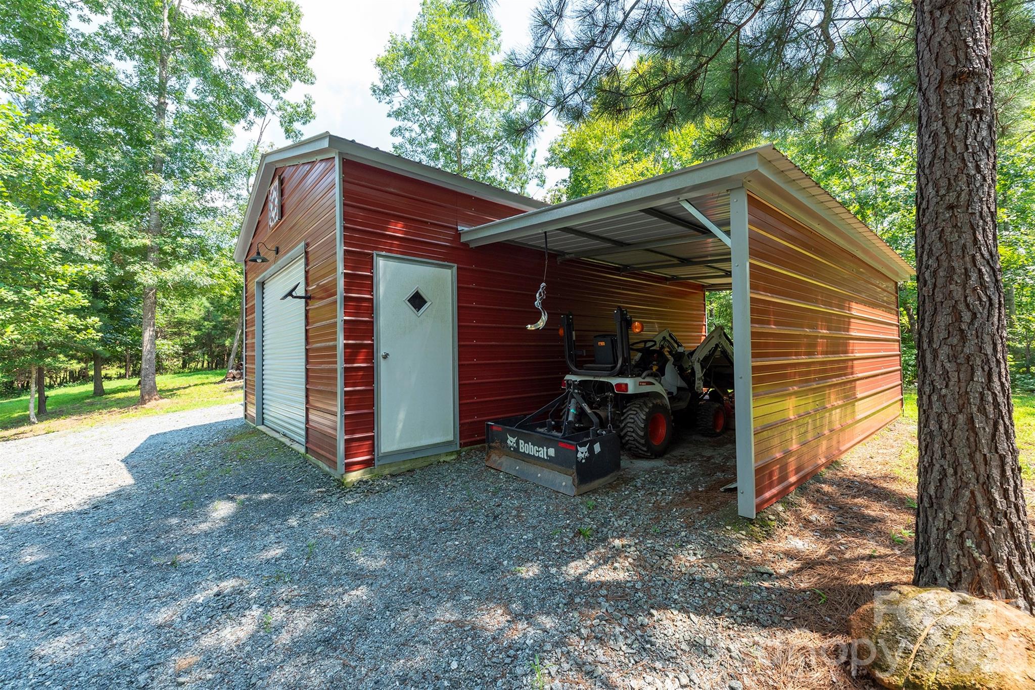 4895 Hudlow Road — Union Mills