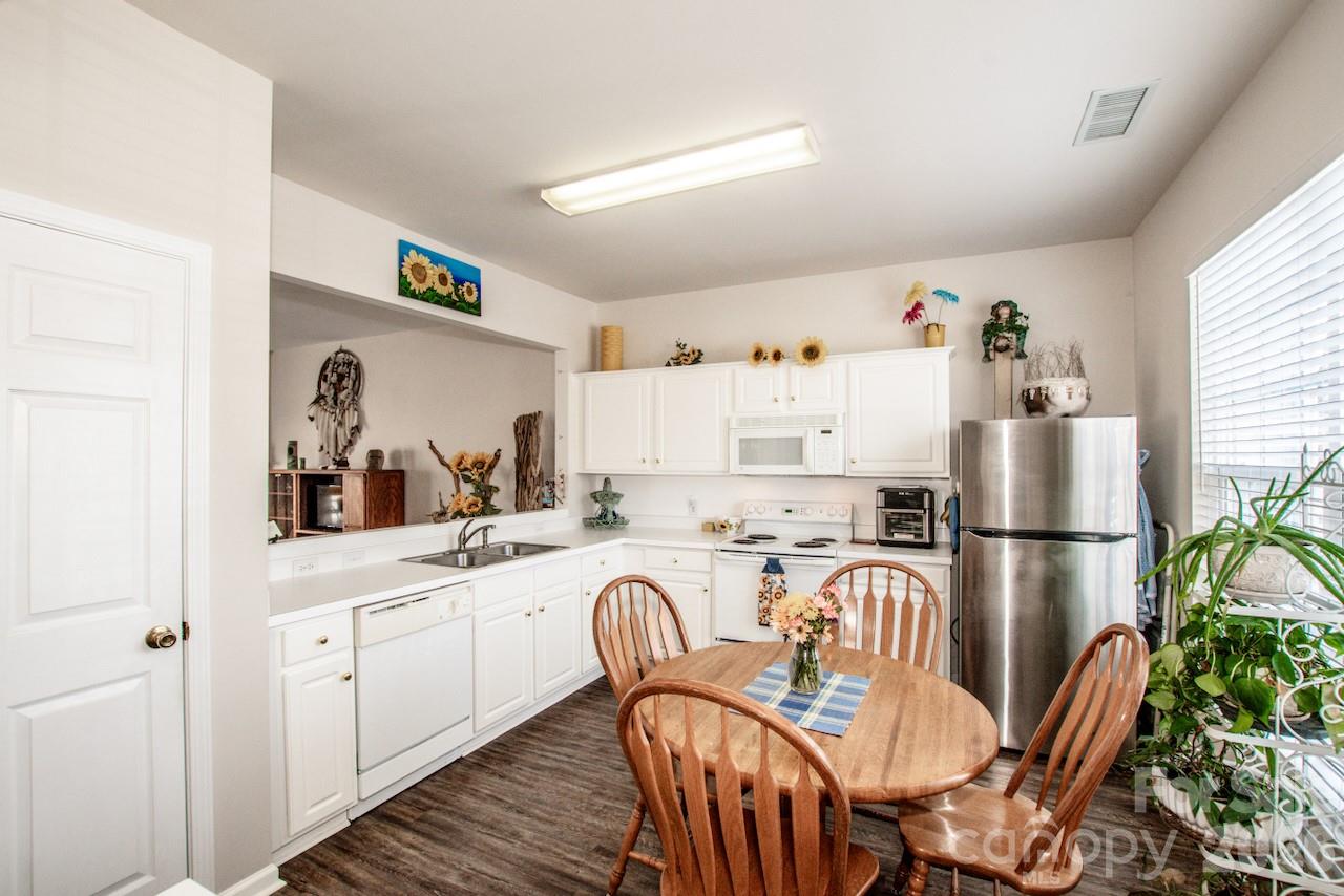 3233 Mannington Drive — Charlotte
