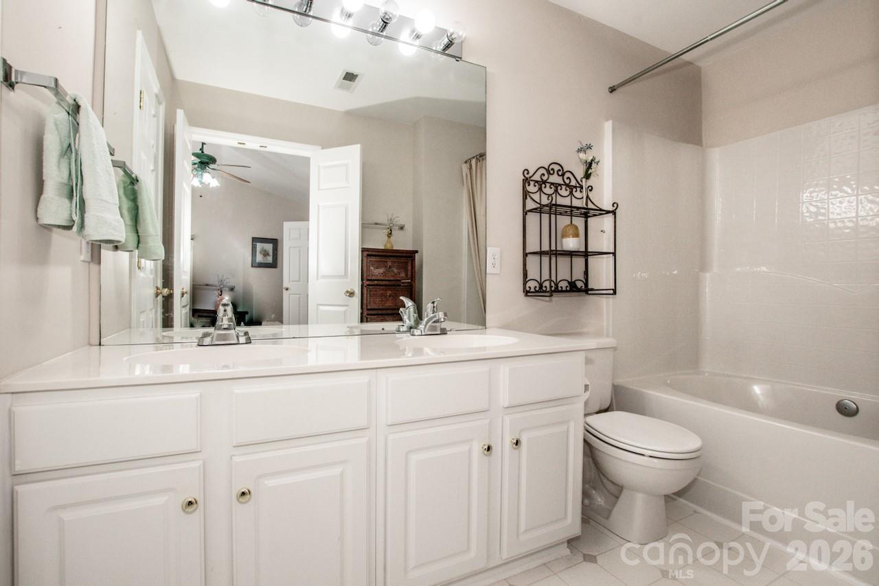 3233 Mannington Drive — Charlotte
