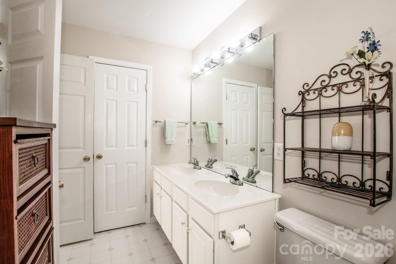3233 Mannington Drive — Charlotte