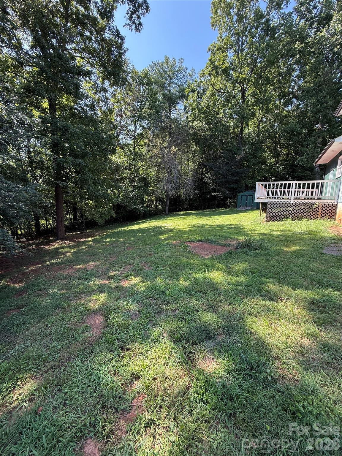 3695 Commanche Court — Lenoir